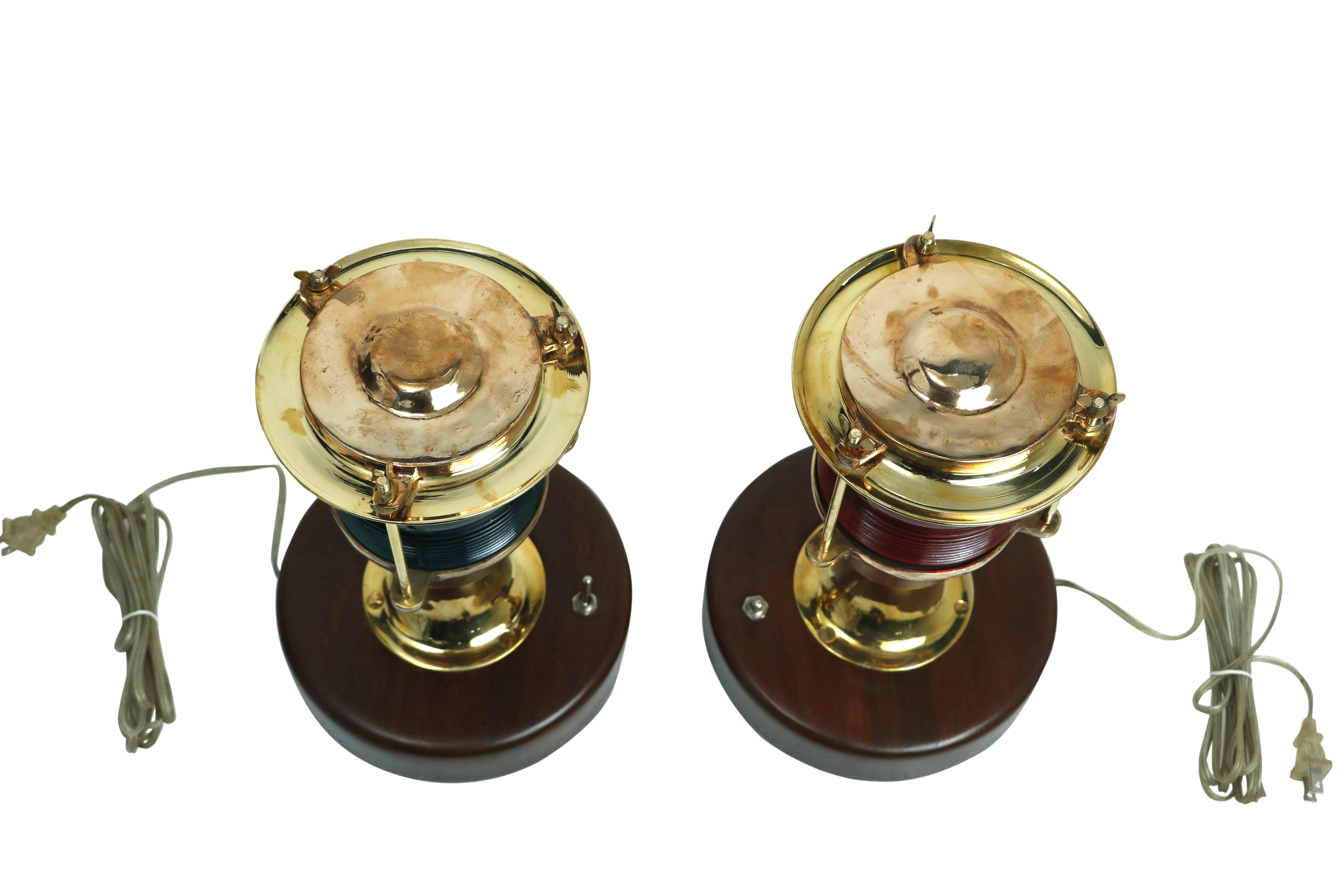 Port and Starboard Brass Nautical Navigational Post Lights Bon état - En vente à Nantucket, MA