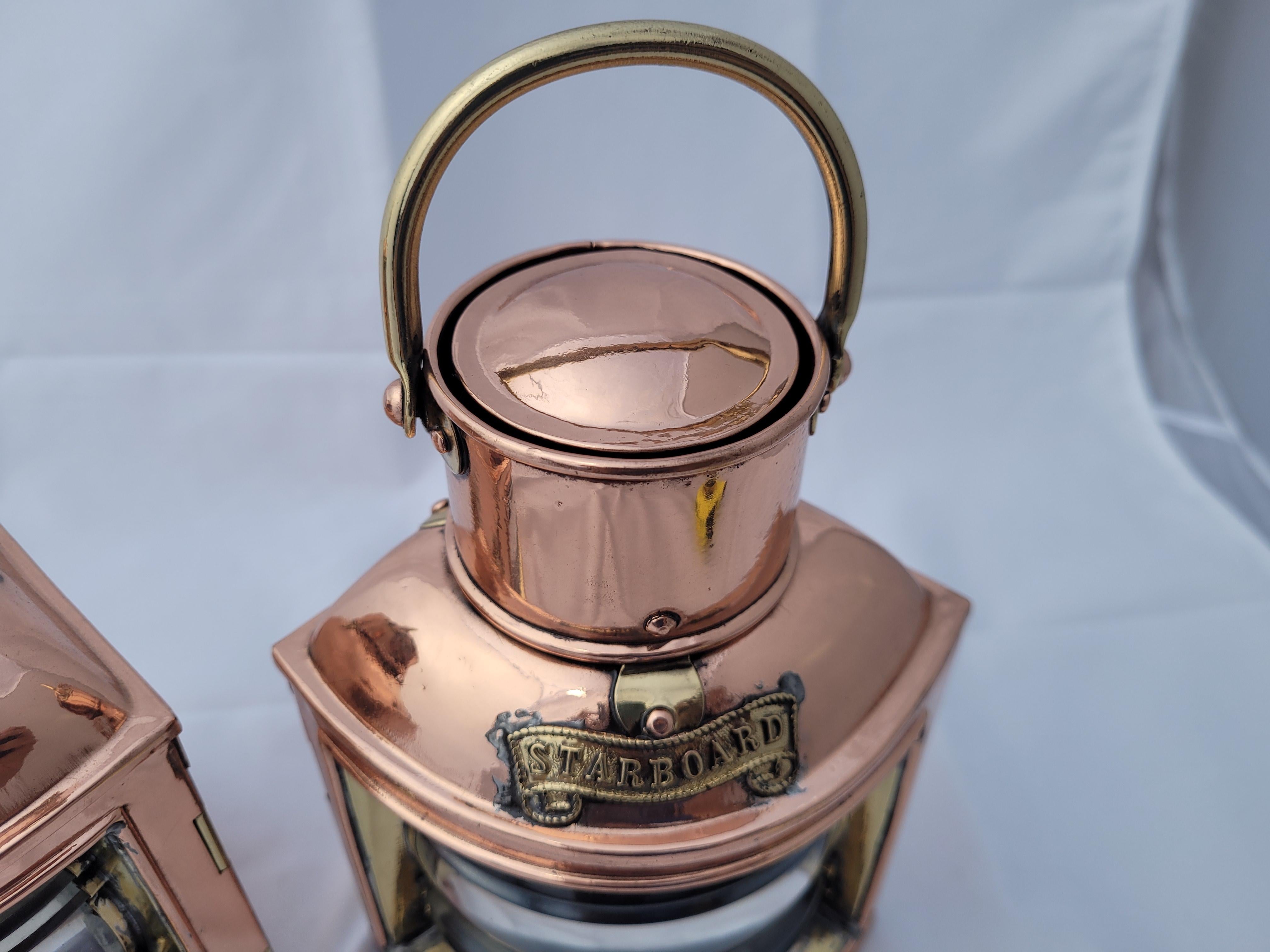 Port and Starboard Ship Lanterns In Good Condition For Sale In Norwell, MA