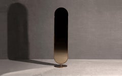 Specchio da terra Port Free - Realizzato a mano in Gran Bretagna - Bronzo patinato