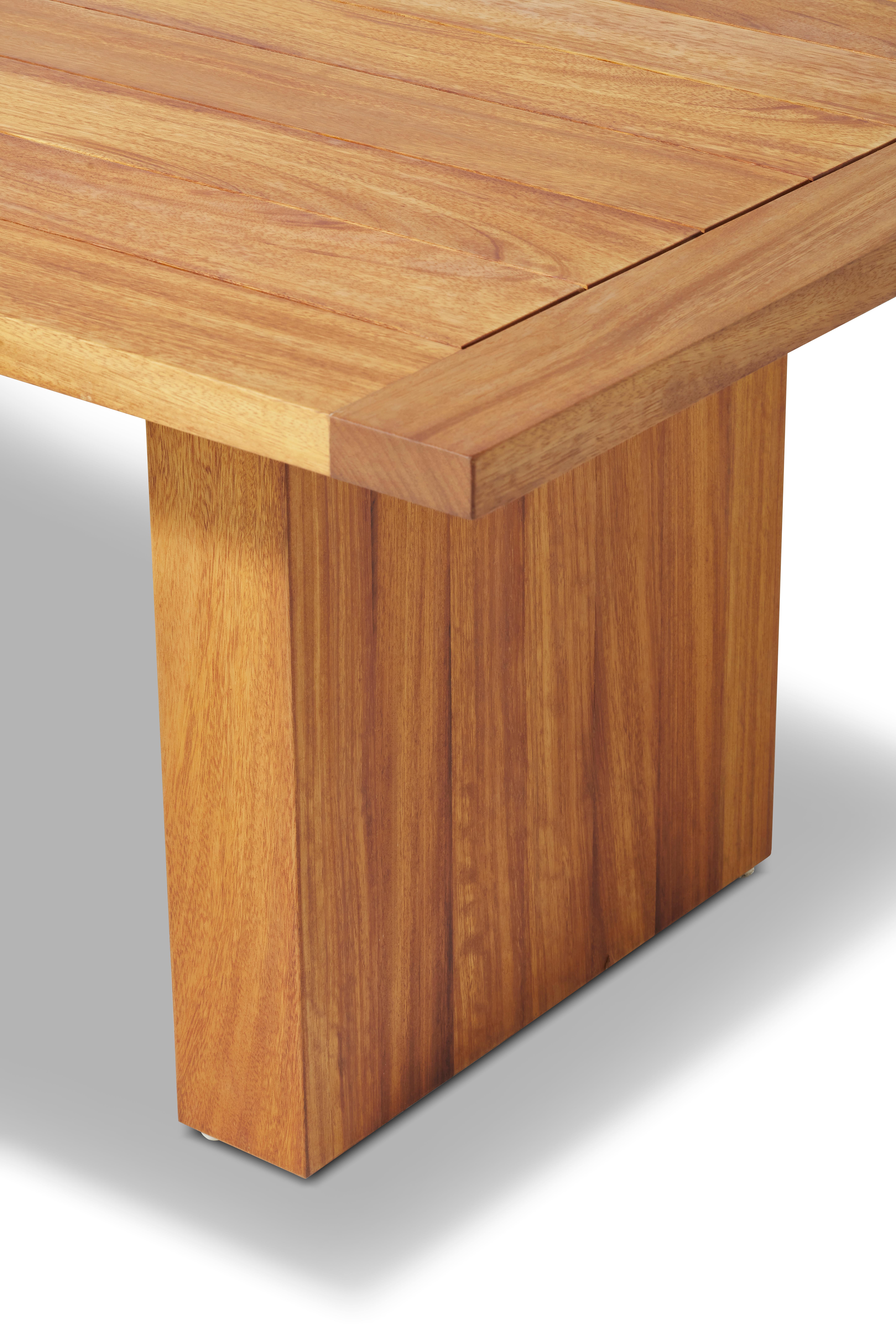 Moderno Tavolo da pranzo per esterni PORT in Iroko massiccio di Contemporary Design Works in vendita
