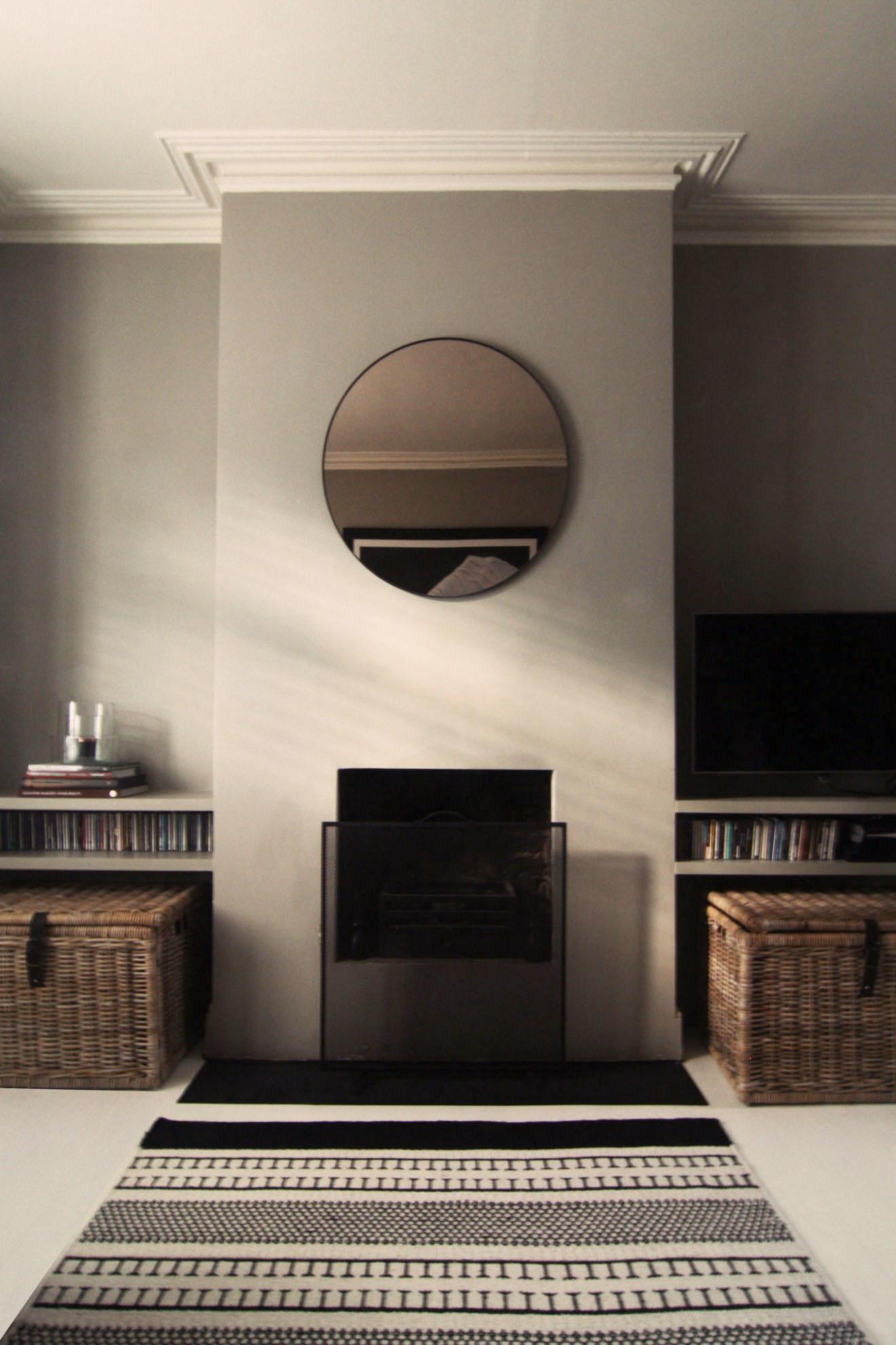 Noirci Port Round Wall Mirror - Blackened Steel - Handmade in Britain - 1000dia en vente