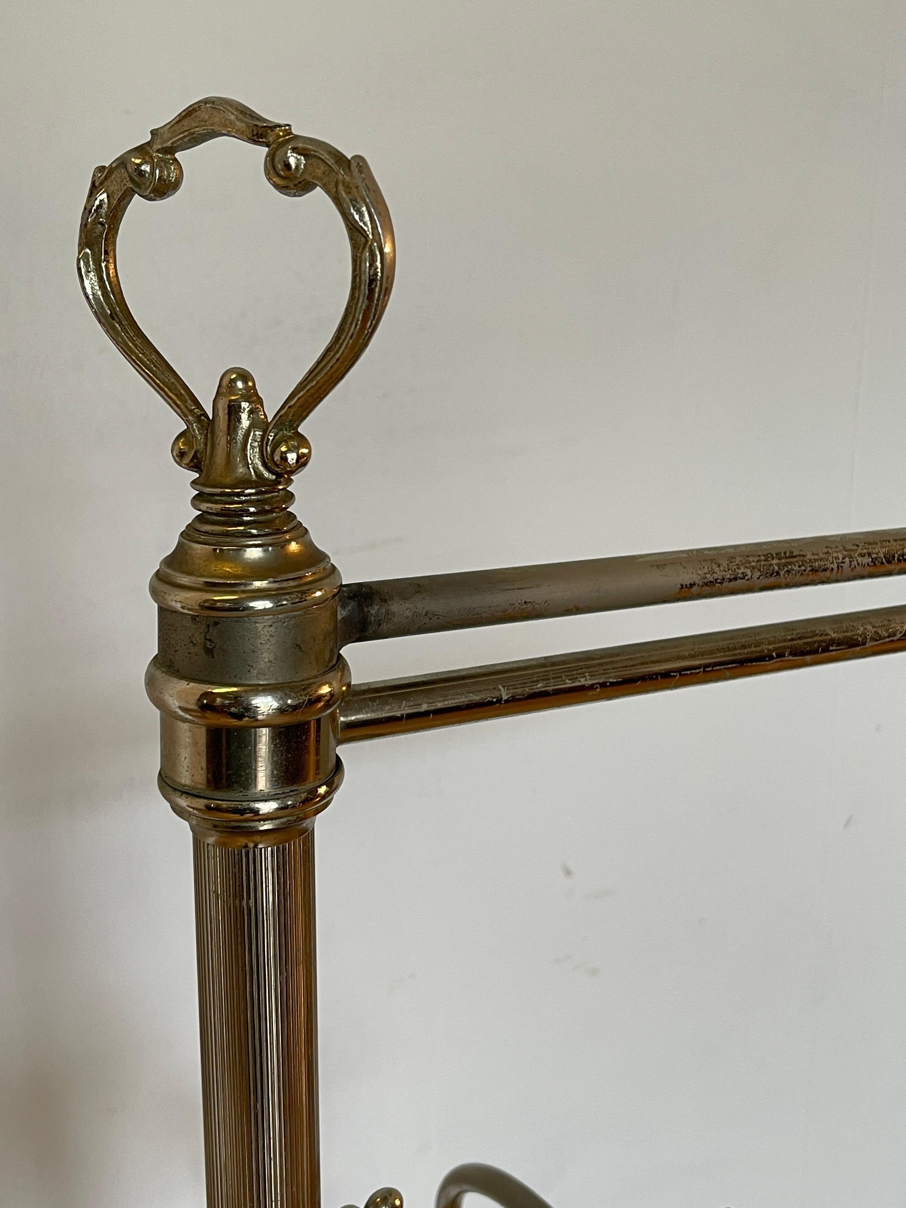 Porta asciugamani in bronzo argentato in stile neoclasico, anni '50 In condizioni ottime in vendita a Cantù, IT