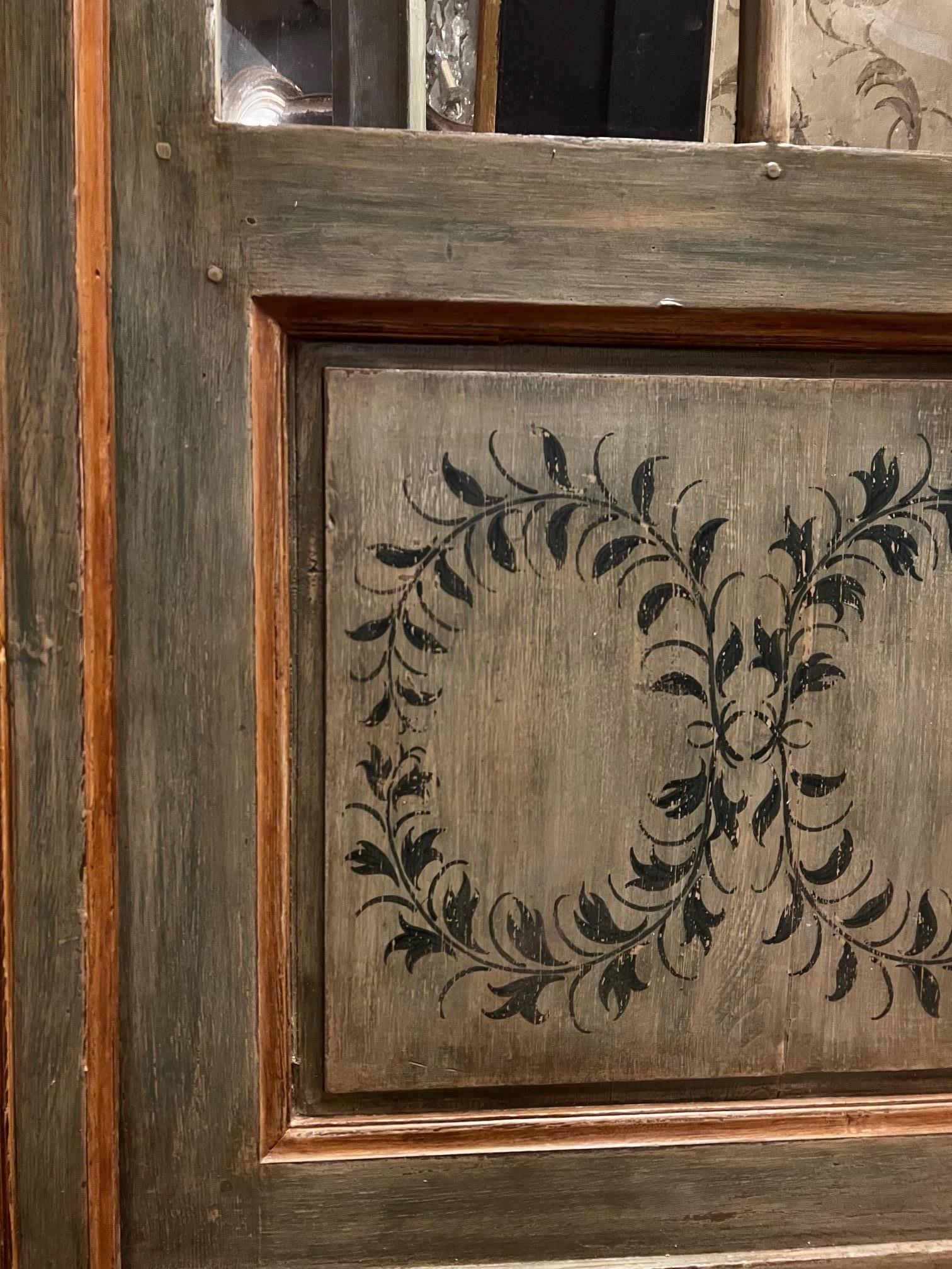 Peint à la main Porte int�érieure en verre en bois laqué et peint, complète avec cadre, Italie en vente