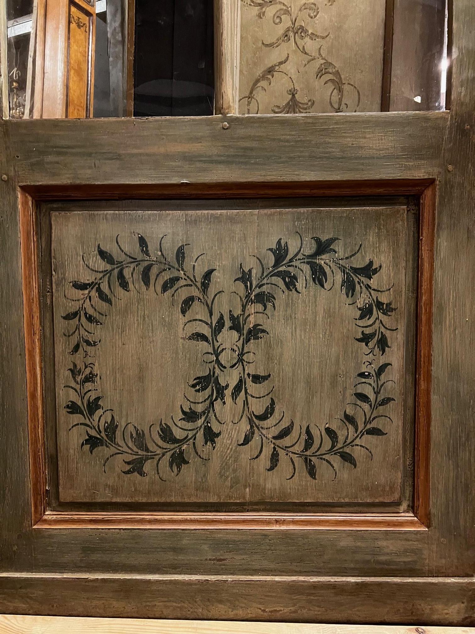 Porte intérieure en verre en bois laqué et peint, complète avec cadre, Italie Bon état - En vente à Cuneo, Italy (CN)