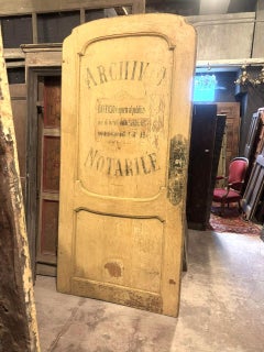 Porte intérieure pour bureau de notaire, peinte et laquée jaune, Italie