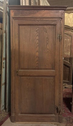 Single-leaf chestnut door, complete with frame, italy