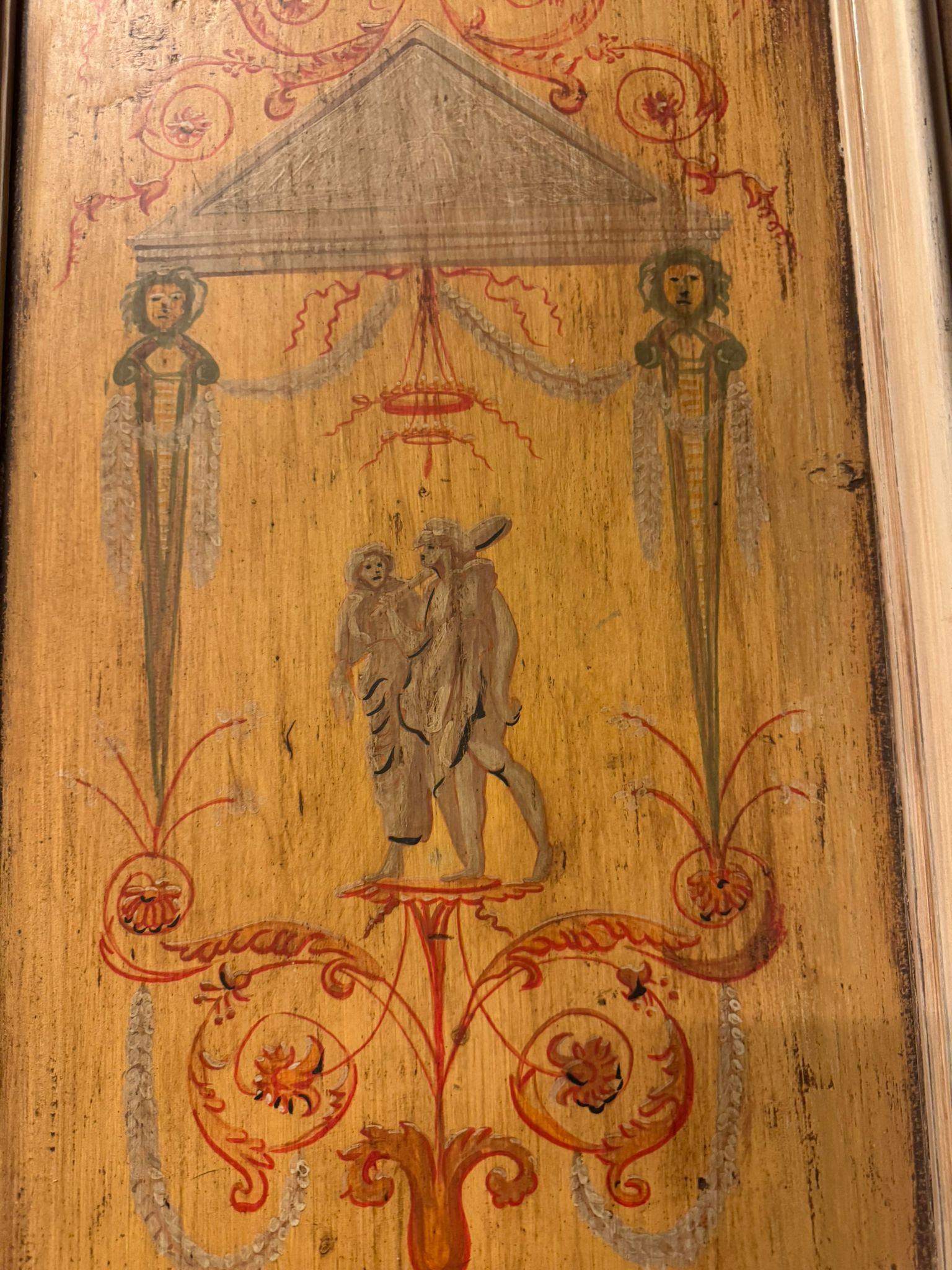 Pioppo Porta in legno laccato a due battenti, pannelli dipinti a fondo giallo, italia in vendita