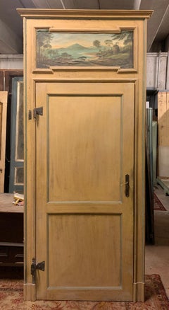Porta laccata ad un battente con sovrapporta dipinto e con telaio, Italia