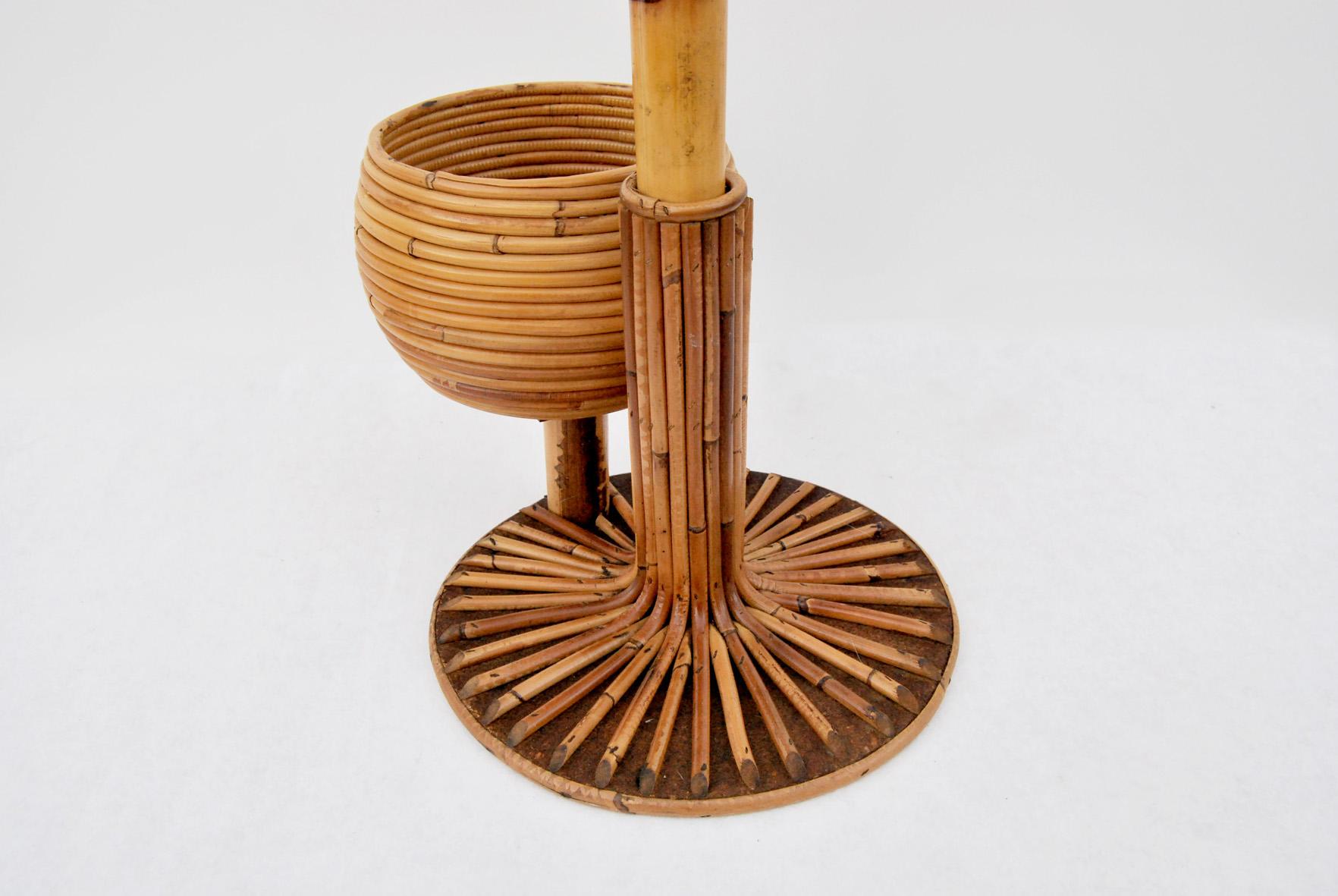 Rattan plant holder, Year 1970  In Good Condition For Sale In Bastia Umbra, IT