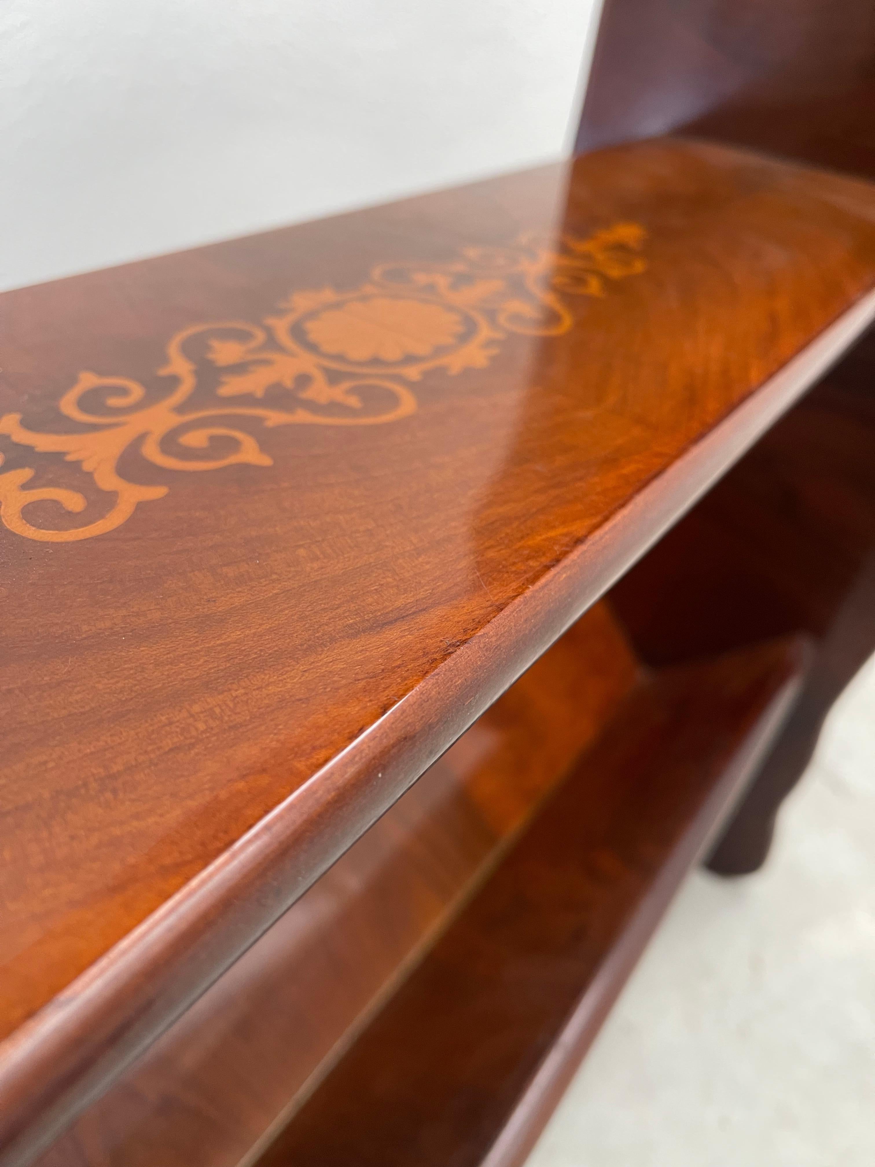Italian Porte de renaissance en bois encastrée XIX en vente