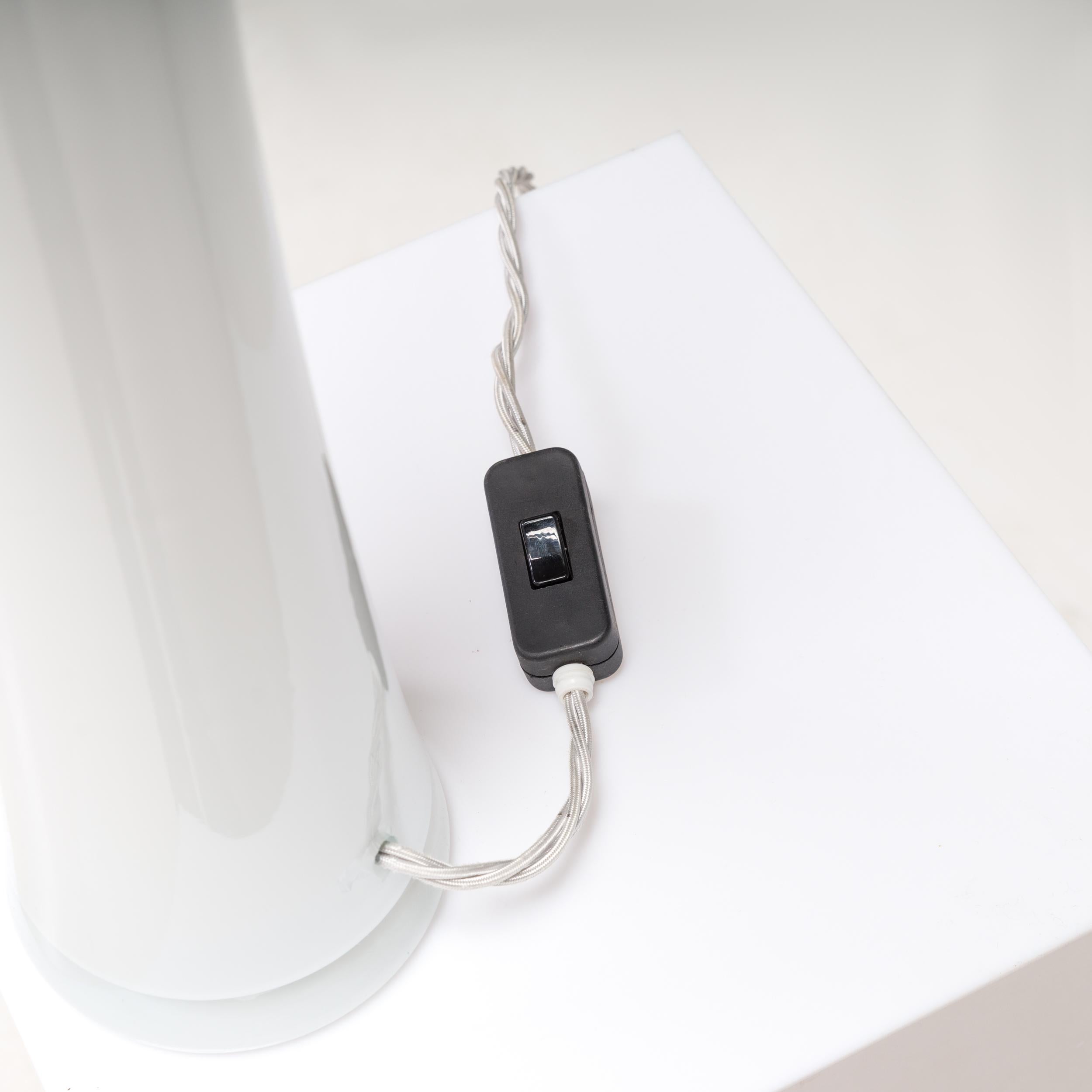 Porta Romana-Tischlampen aus weißem Glas, 2er-Set im Angebot 4