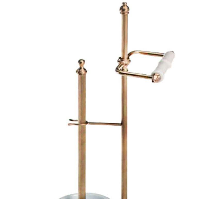 Ceramic and brass toilet brush holder with toilet paper holder In New Condition For Sale In Firenze, FI