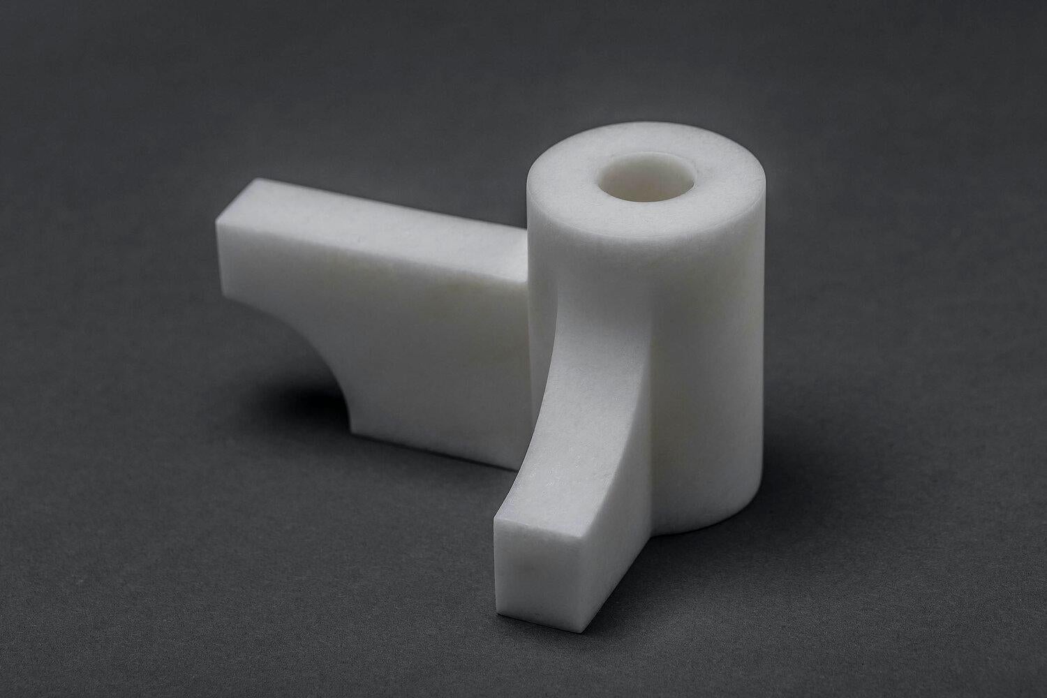 Porta Velas Galeana candleholder by Jorge Diego Etienne
Limited Edition of 10 + 1 AP
Dimensions: D 12.5 x W 8.5 x H 7.5 cm
Material: alabaster

Galeana is a collection of 6 objects designed by Jorge Diego Etienne and sculpted in alabaster by