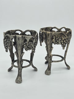 Porte-verre Art Nouveau travaillé avec des décorations