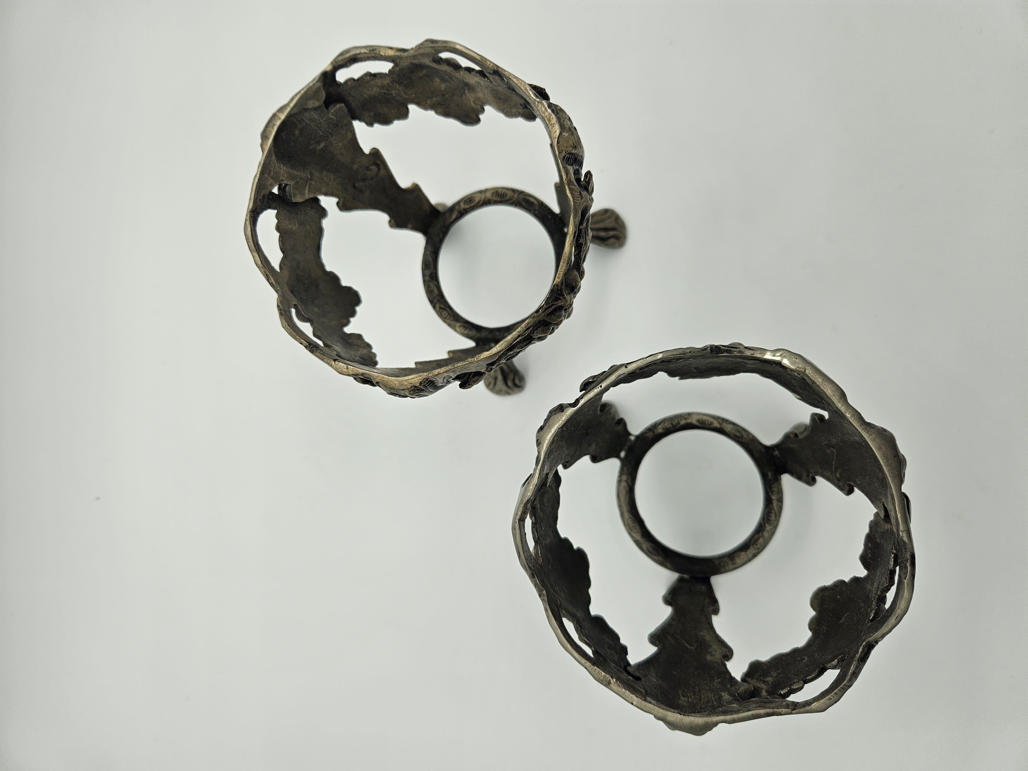 Fer Porte-verre Art Nouveau travaillé avec des décorations en vente
