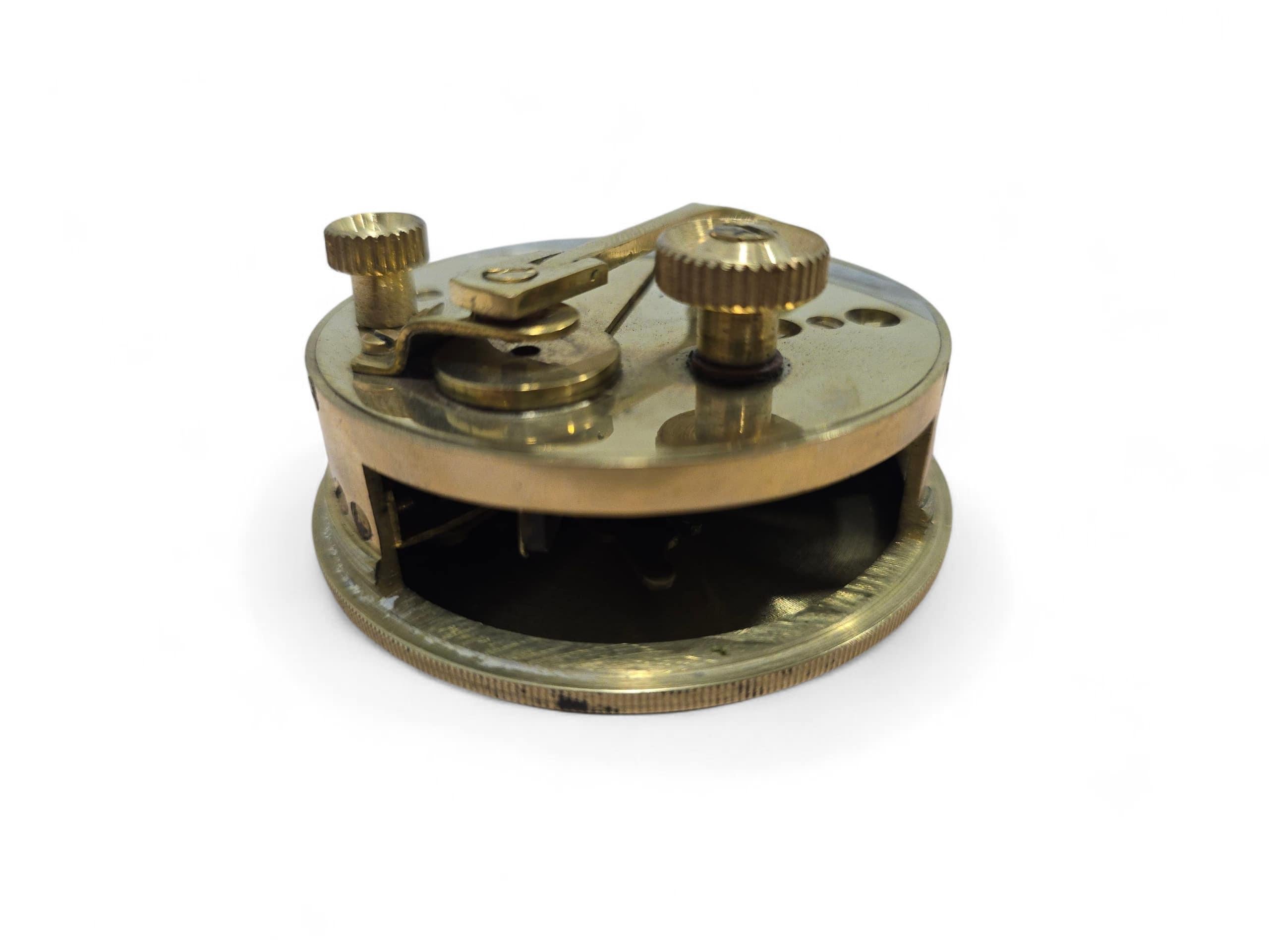 Sextant portatif en bronze pour la navigation nautique en vente 1