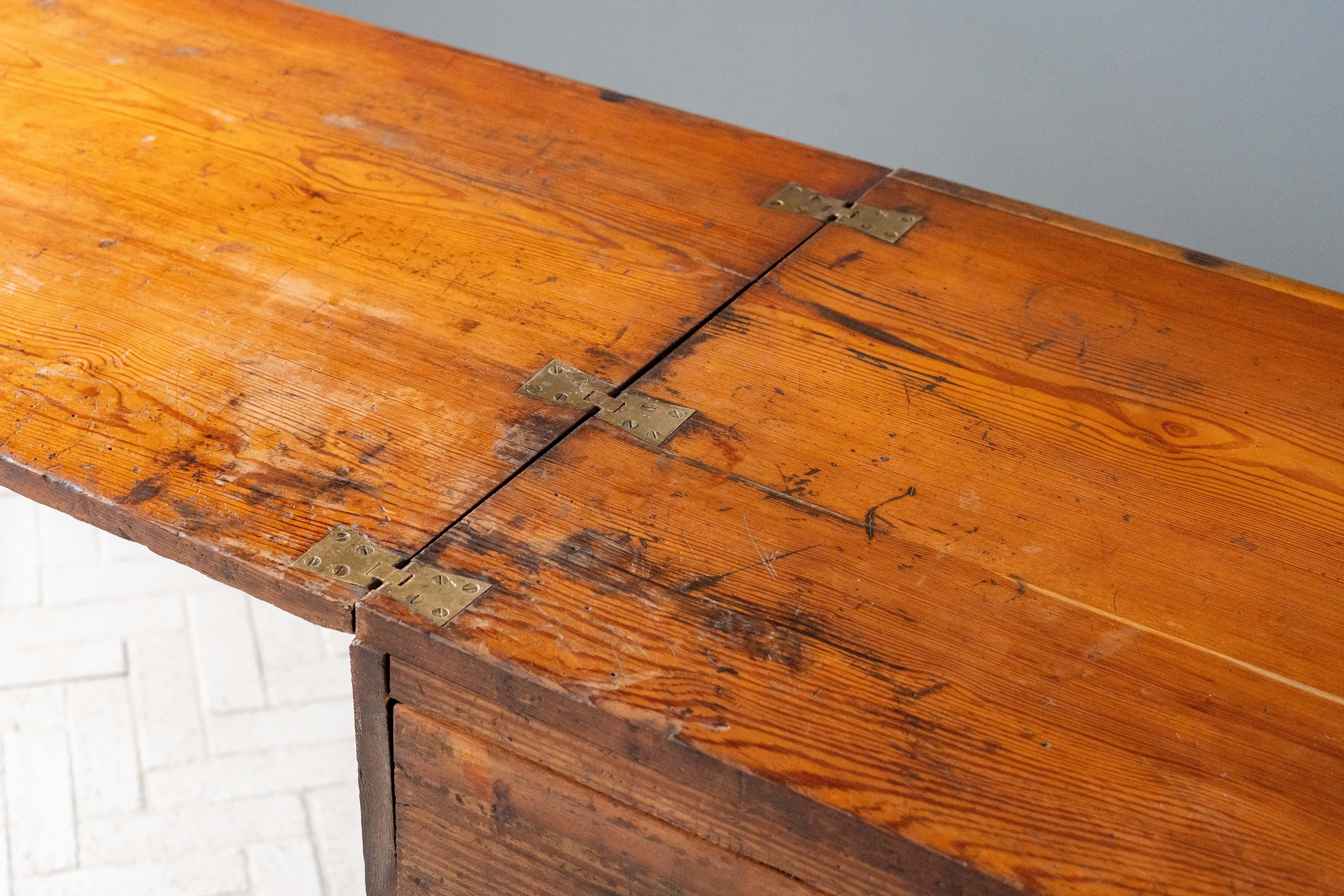 Portable Campaign Desk & Chest For Sale 4