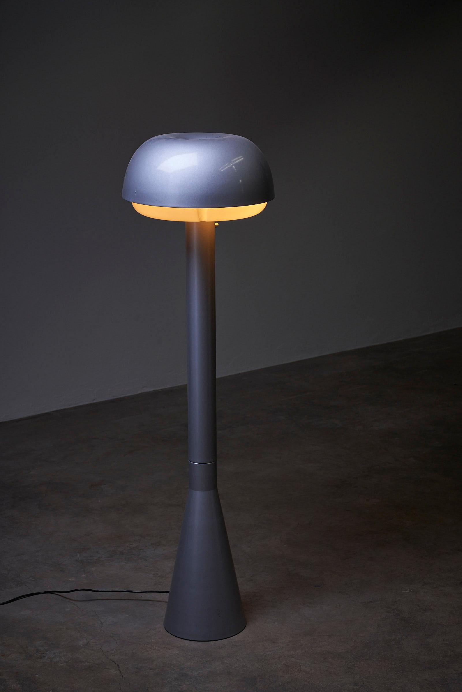 Porzellan-Stehlampe, Metalarte, Enrique Franch, Spanien (Handgefertigt) im Angebot