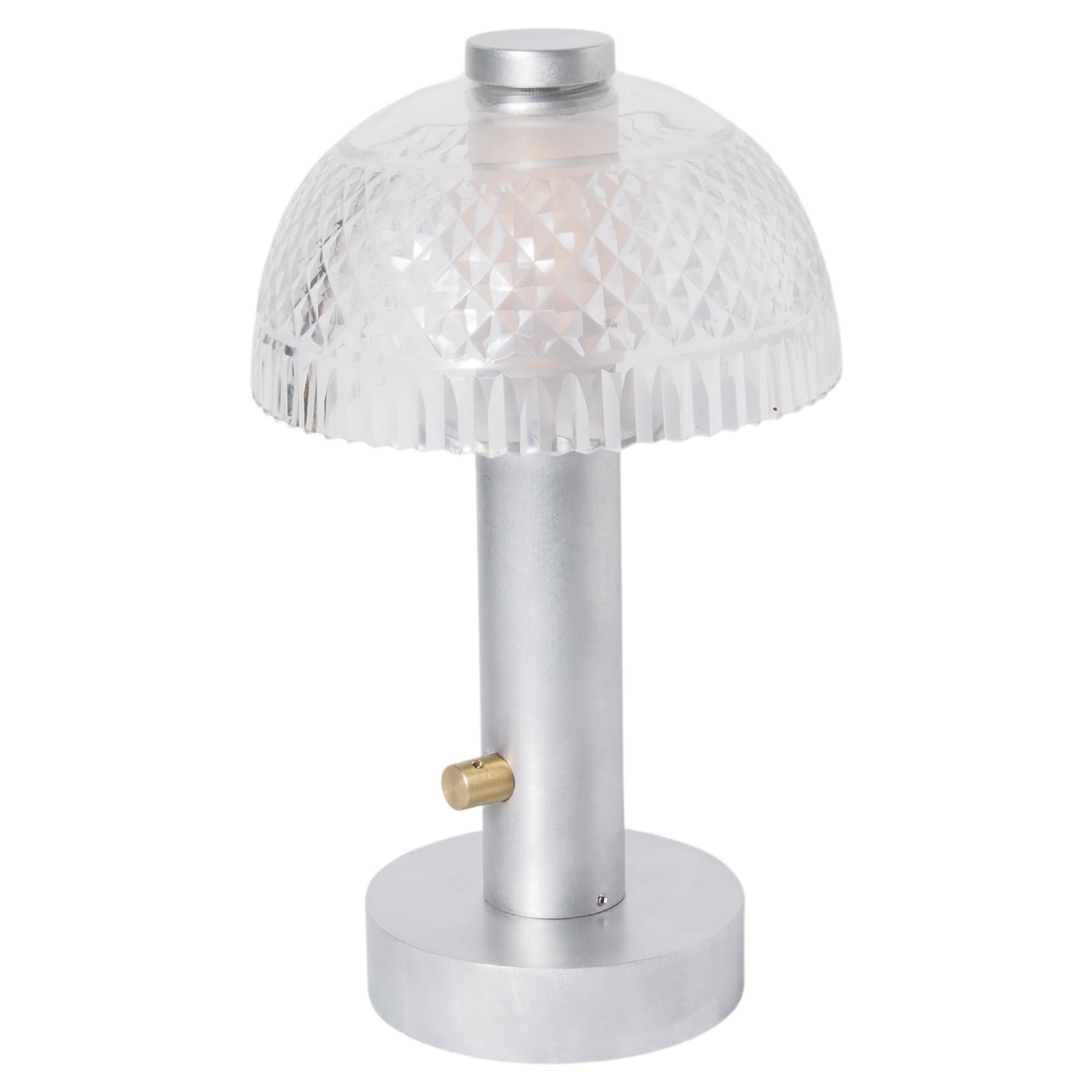 Porzellan-Tischlampe mit Vintage-Schirm - 02