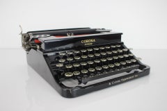Portable Typewriter Corona Junior, U.S.A. circa 1395