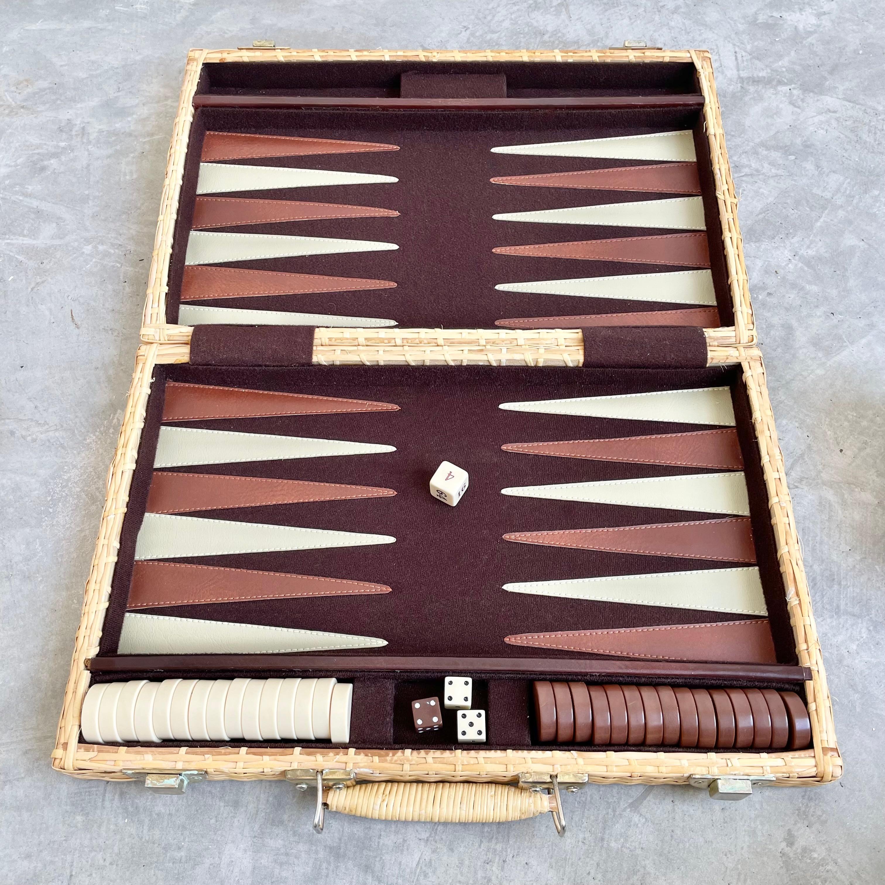 Travel Set Wicker Backgammon Set, 1960s In Good Condition In Los Angeles, CA
