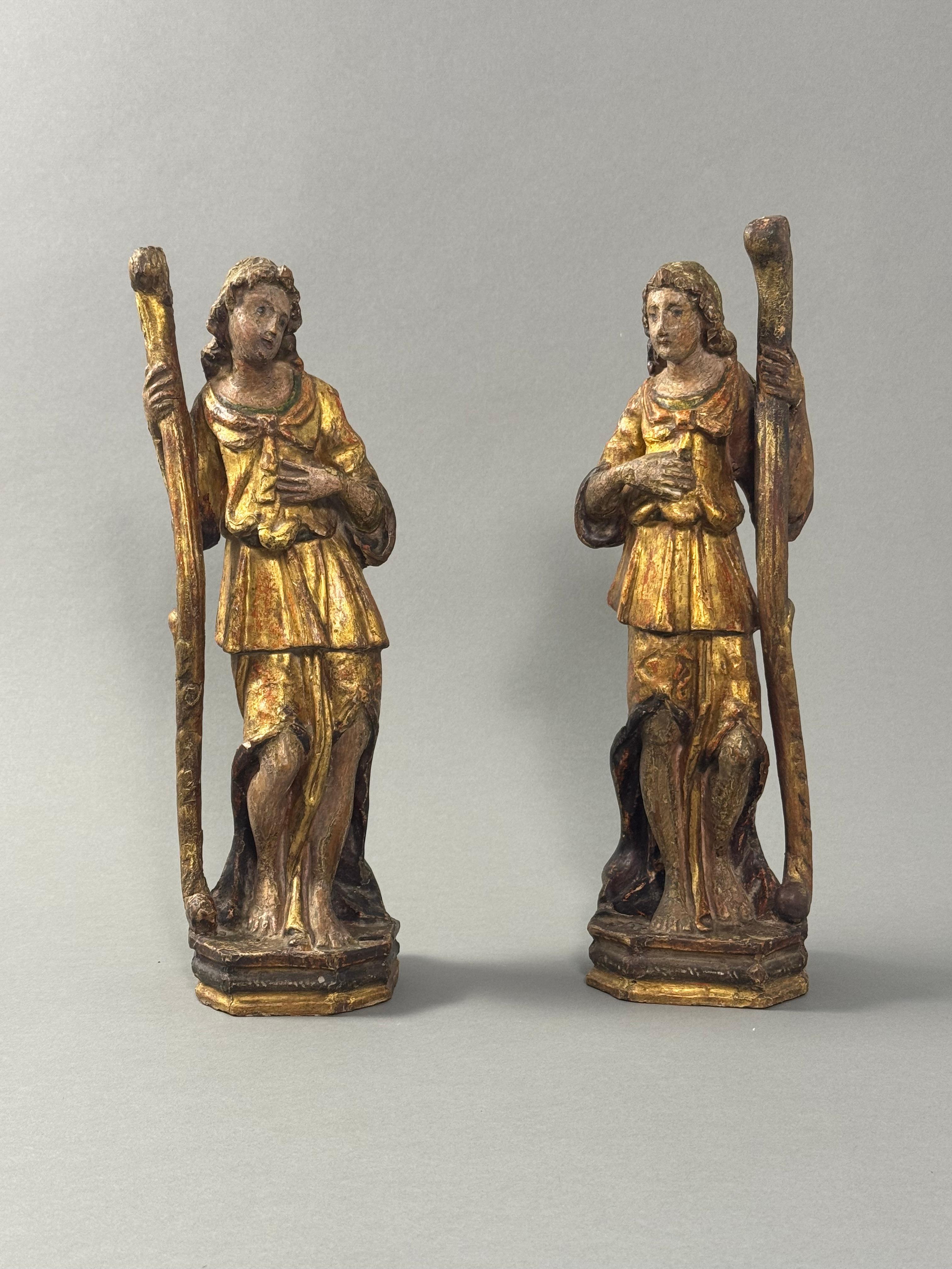 Italian Portacandele in legno dorato con tracce di policromia - Italia fine XVII secolo For Sale