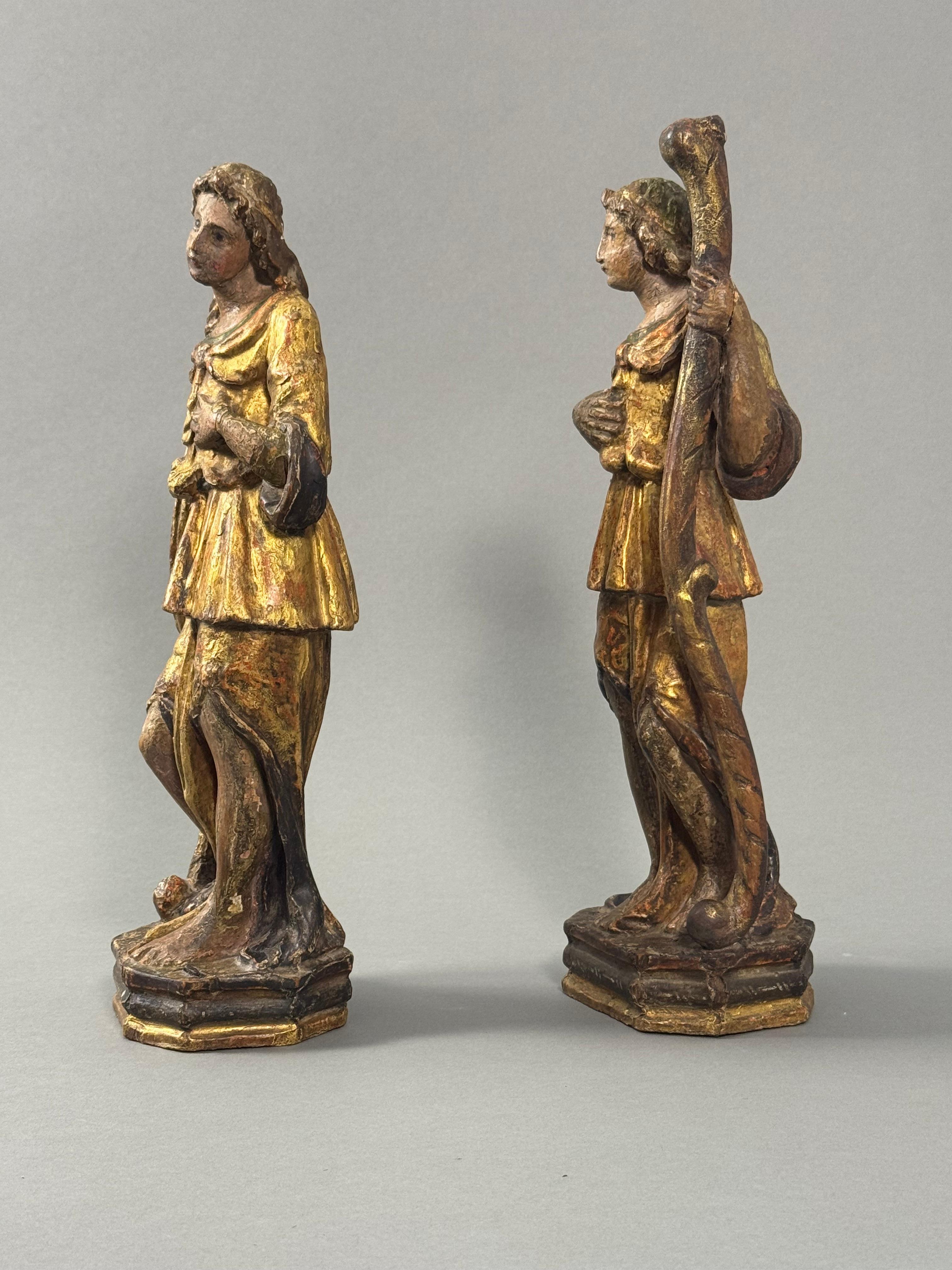 Portacandele in legno dorato con tracce di policromia - Italia fine XVII secolo For Sale 1