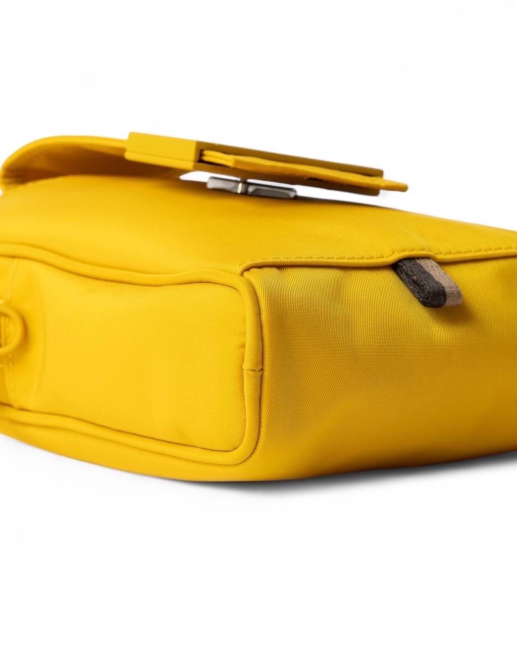 Portacellulare Fendi Nylon FF Giallo For Sale 4