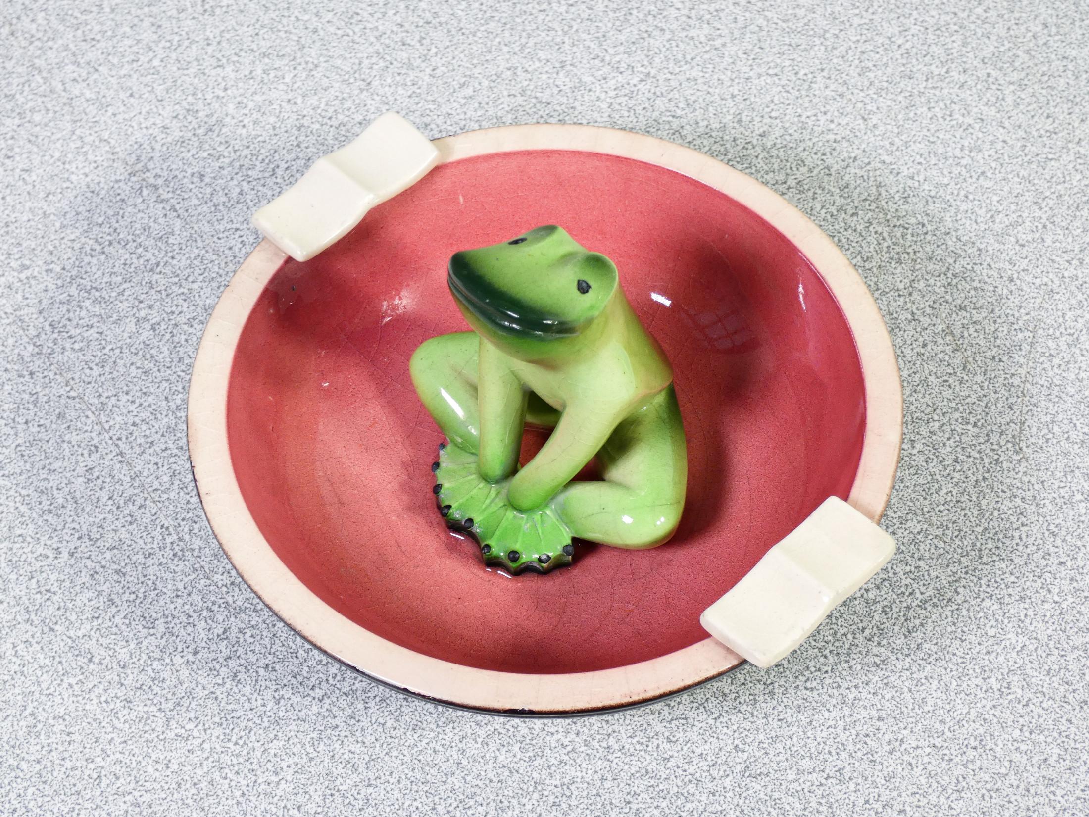 Italian Cendrier avec sculpture de grenouille, Tarcisio TOSIN pour LA FRECCIA. 1930s en vente