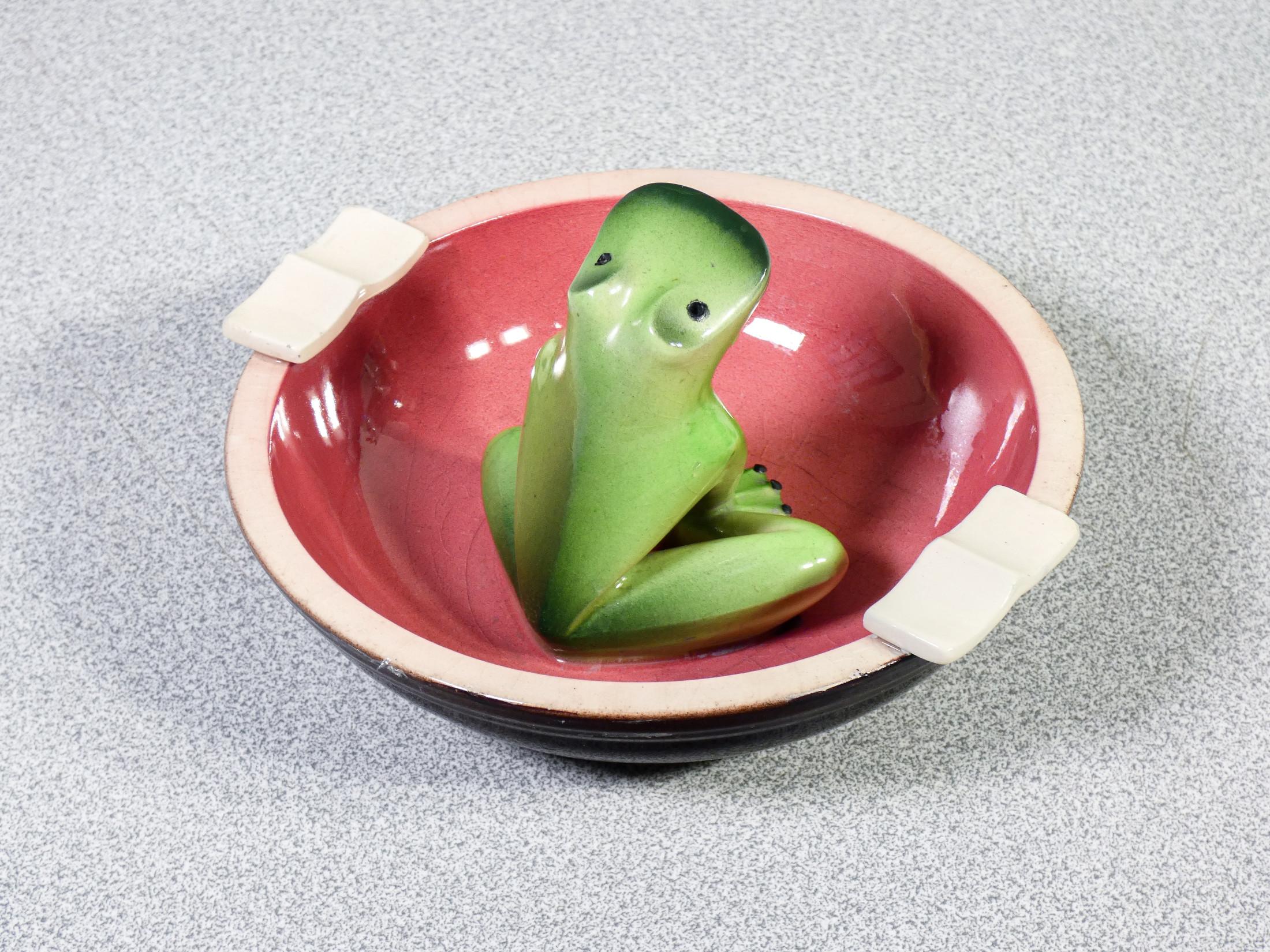 Mid-20th Century Cendrier avec sculpture de grenouille, Tarcisio TOSIN pour LA FRECCIA. 1930s en vente