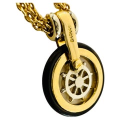 Porte-clés en or jaune et blanc 18kt Elégance et style nautique Signé Baraka