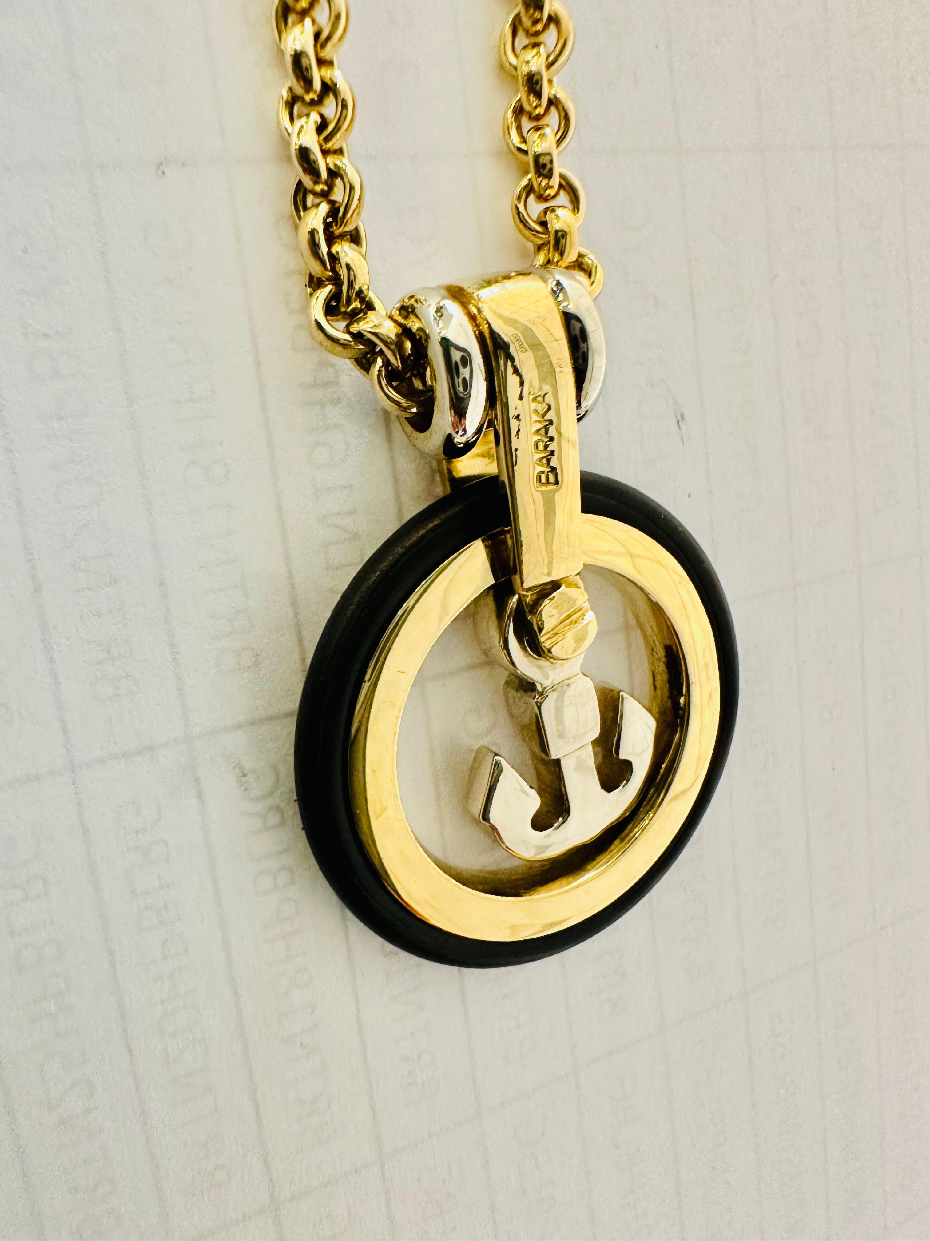 Llavero de oro amarillo y blanco de 18 quilates - Símbolo de fuerza y estilo náutico en venta 1