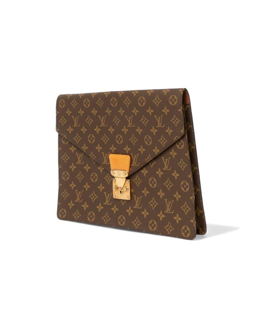Portadocumenti A Mano Louis Vuitton Portadocumenti Senateur Monogram Bon état - En vente à Torre Del Greco, IT