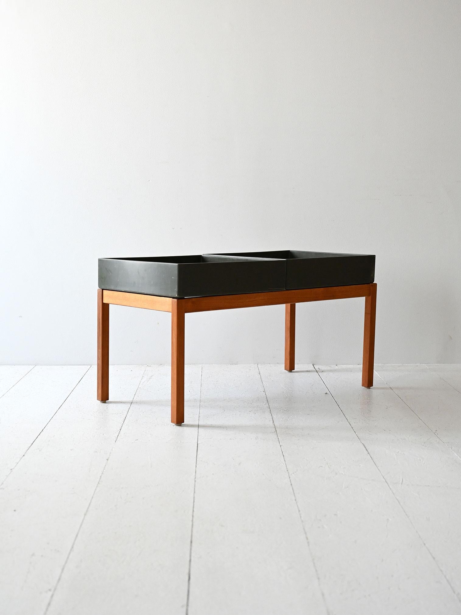 Scandinavian Portafiori scandinavo vintage in teak anni ’60 For Sale