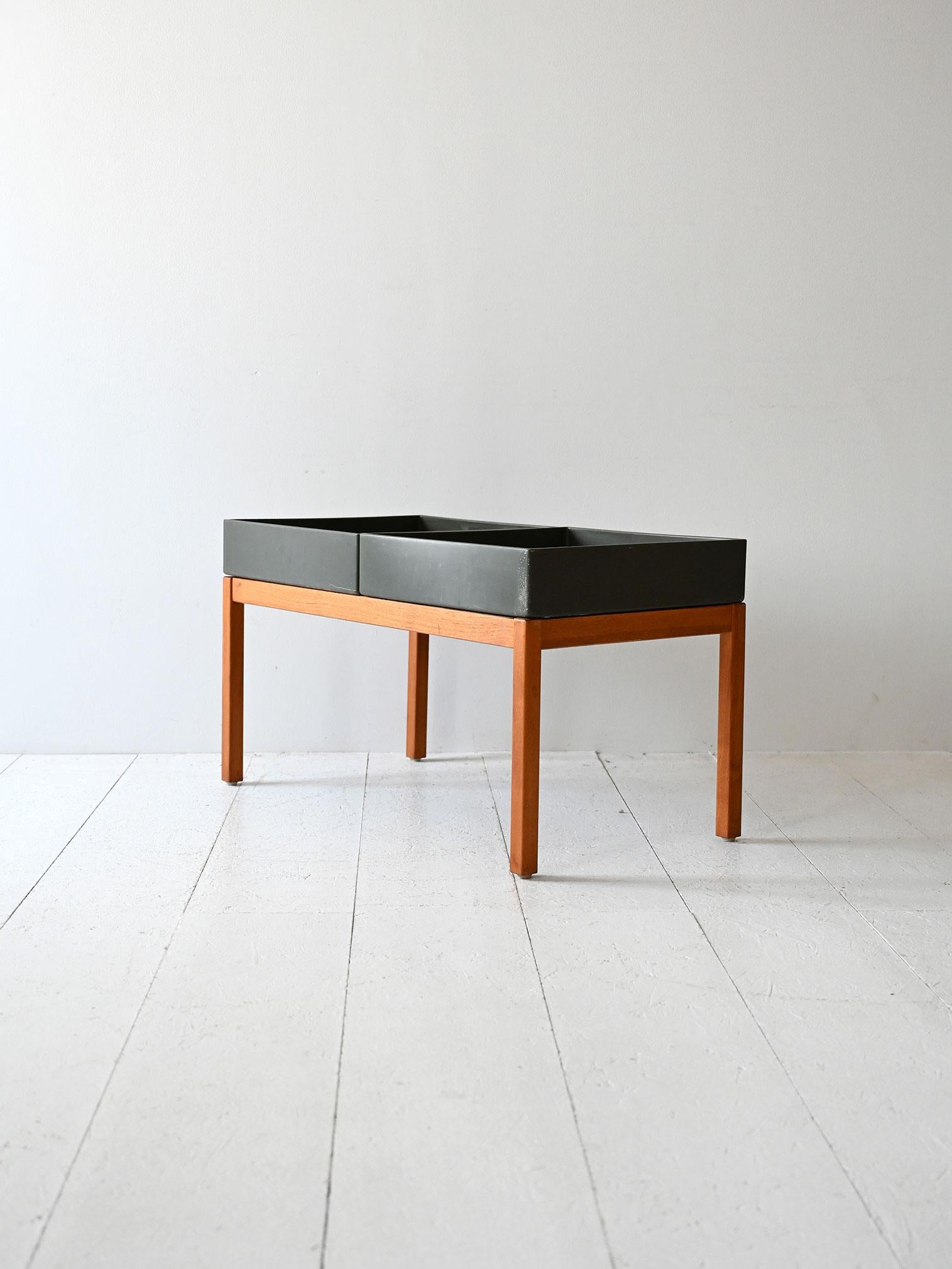 Portafiori scandinavo vintage in teak anni ’60 In Good Condition For Sale In Brescia, IT