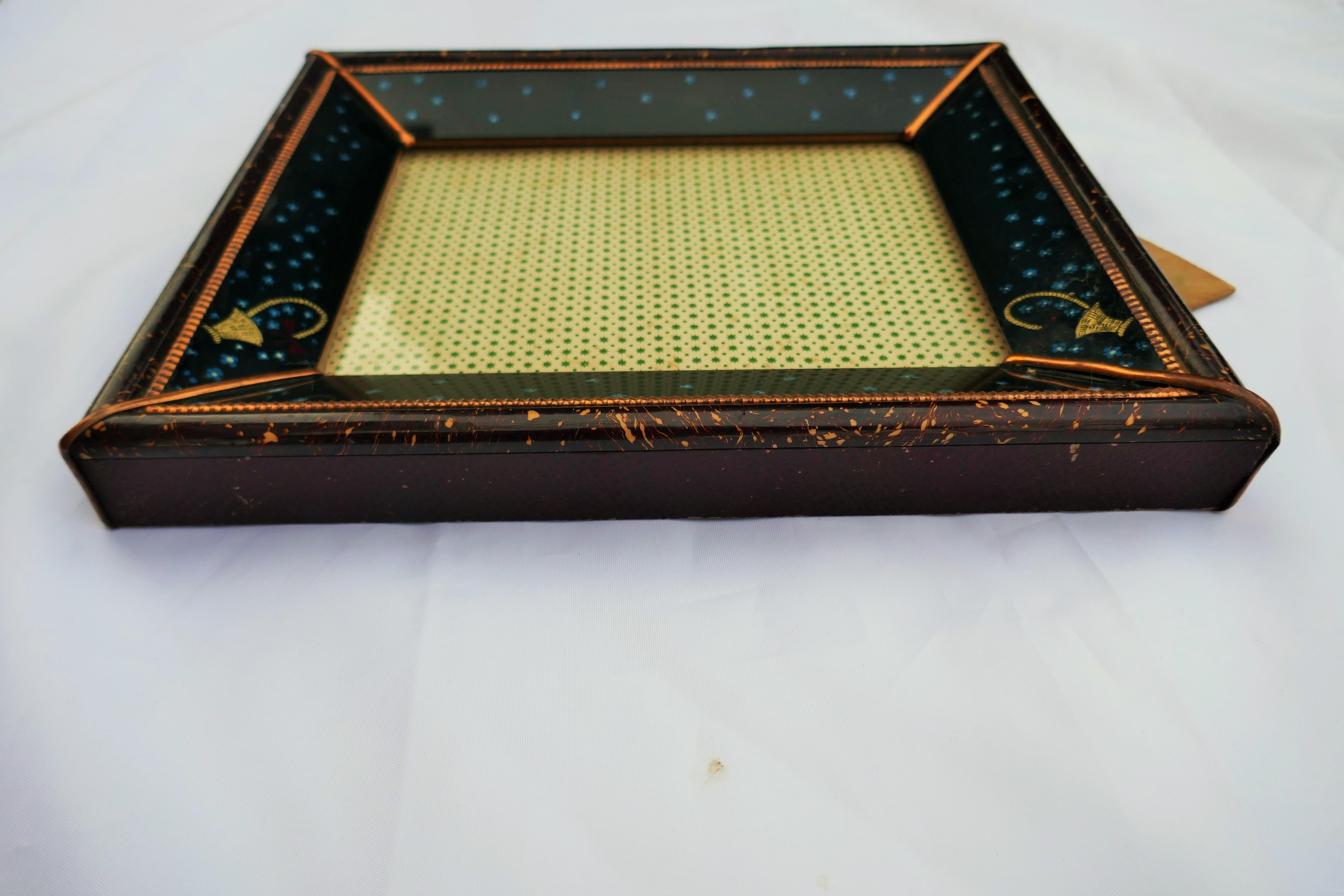 Wood and glass photo frame - possible Art Deco For Sale 7