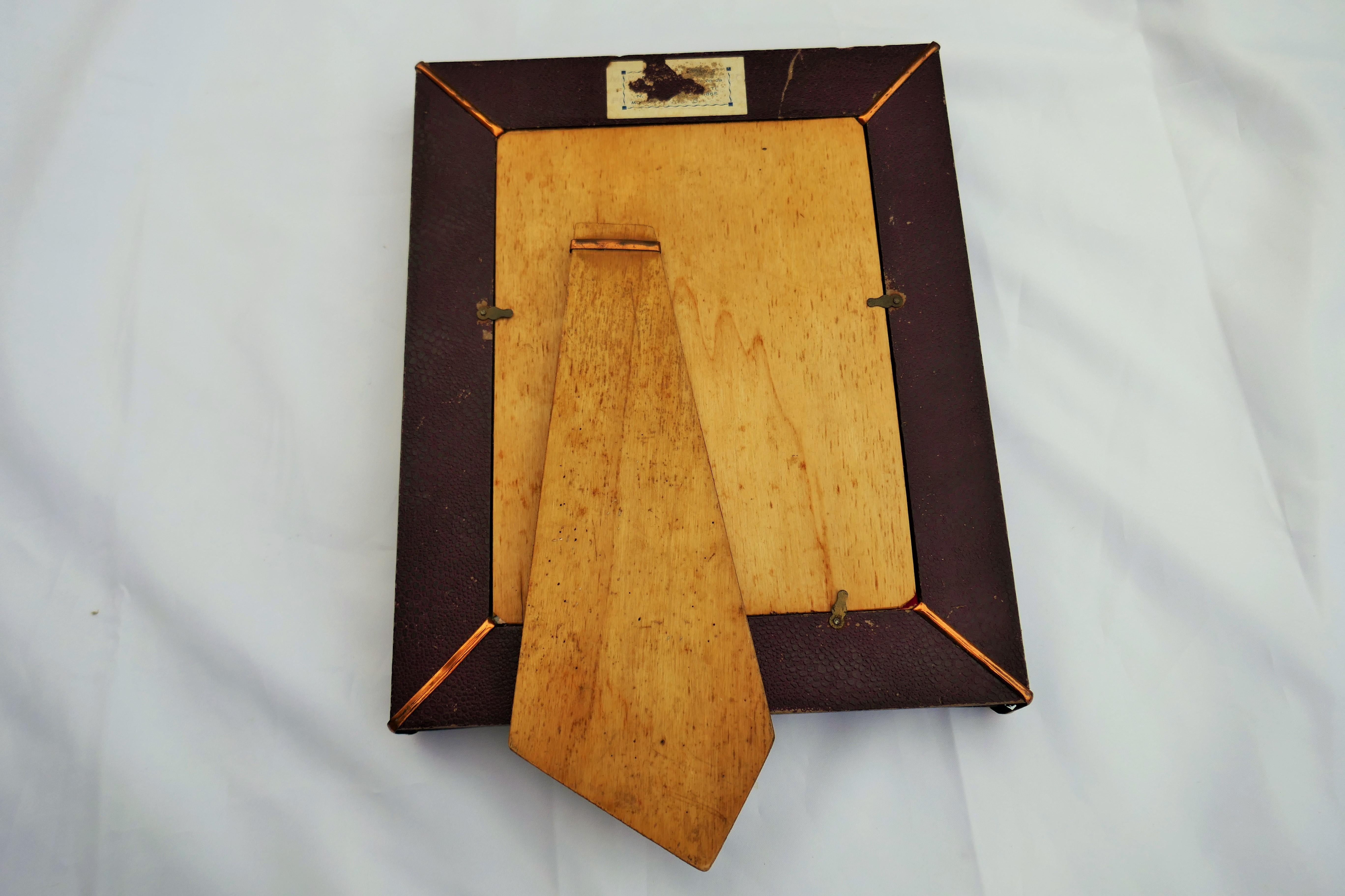 Wood and glass photo frame - possible Art Deco For Sale 12