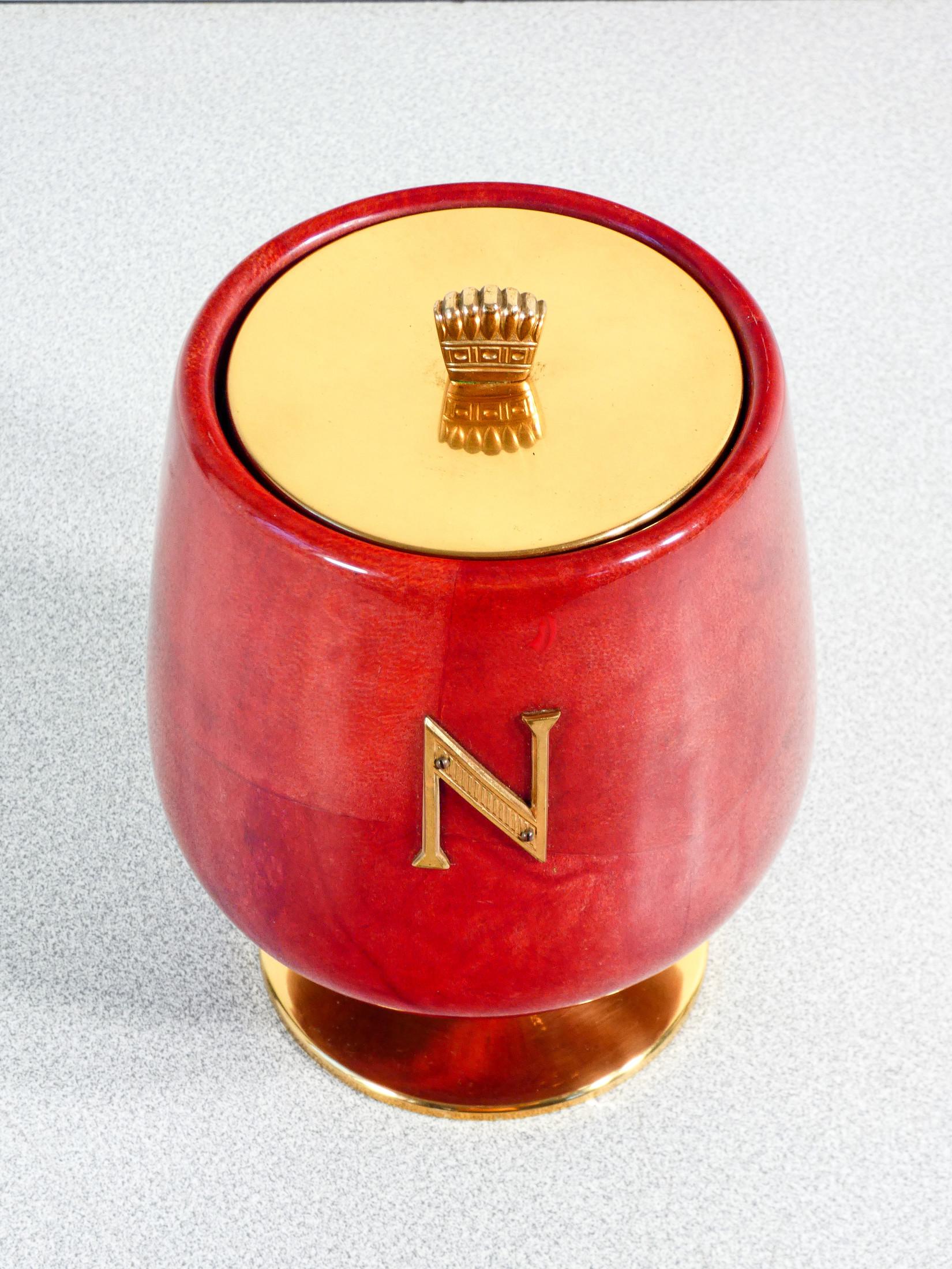 Bandeja de hielo, diseño Aldo TURA para Cognac NAPOLEON. Pergamino y latón. 1960s en Bueno estado para la venta en Torino, IT