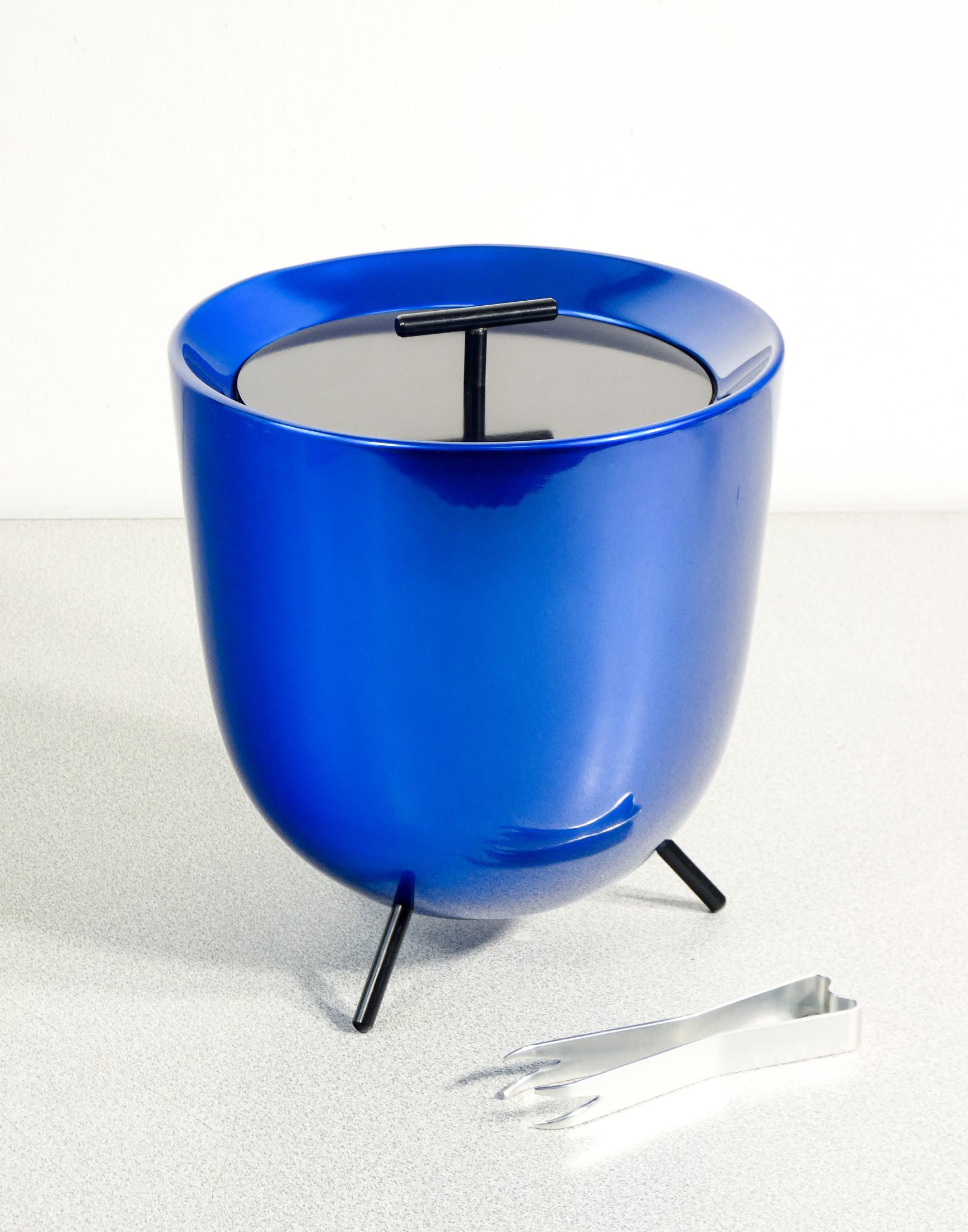 Glacière TMT
design Bruno MUNARI
pour ZANI & ZANI.

ORIGINE
Italie

PÉRIODE
Réédition du modèle de 1955

CONCEPTEUR
Bruno MUNARI

MARQUE
ZANI & ZANI

MODÈLE
TMT

DIMENSIONS
Hauteur : 21 cm
Ø 19.5 cm

CONDITIONS
Parfait, comme neuf. Évaluez les