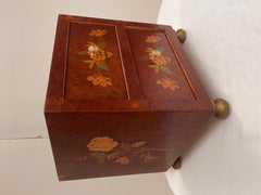 Carved wooden jewelry box stylus classic Italian 1990s