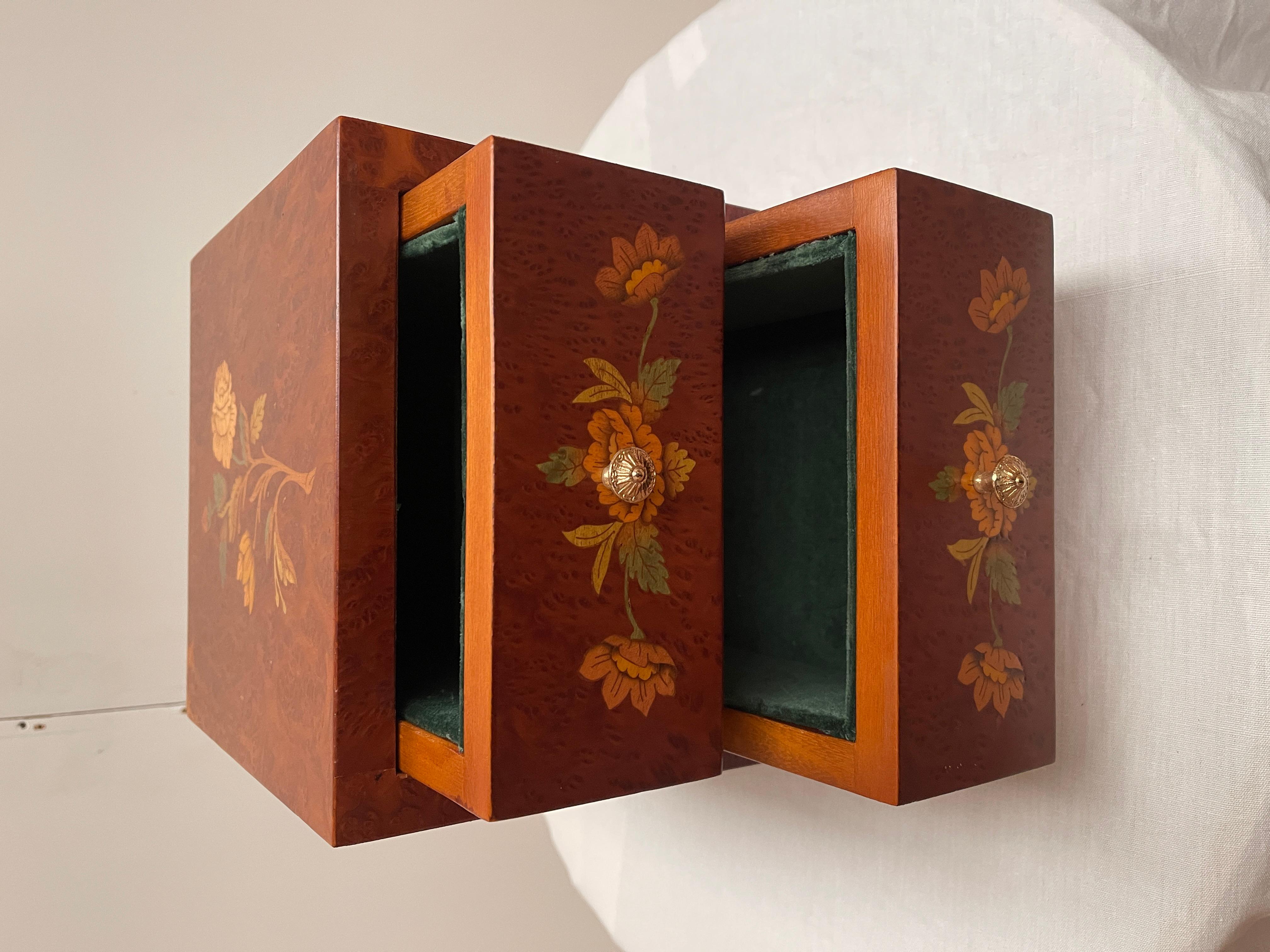 Wood Carved wooden jewelry box stylus classic Italian 1990s For Sale