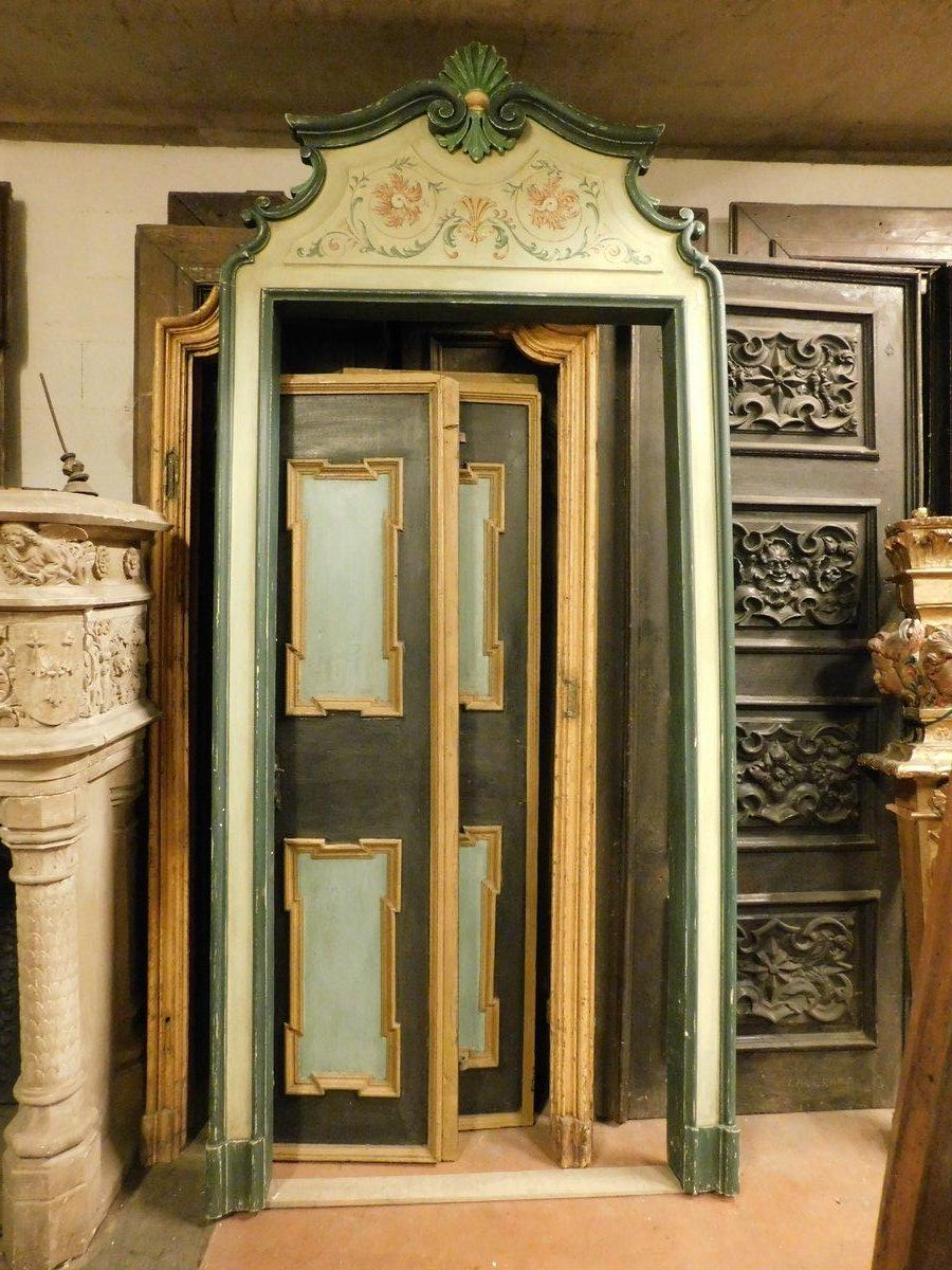 Portal-Rahmen aus lackiertem Holz mit Blumen- und Blattbildern, Italien (Italienisch) im Angebot