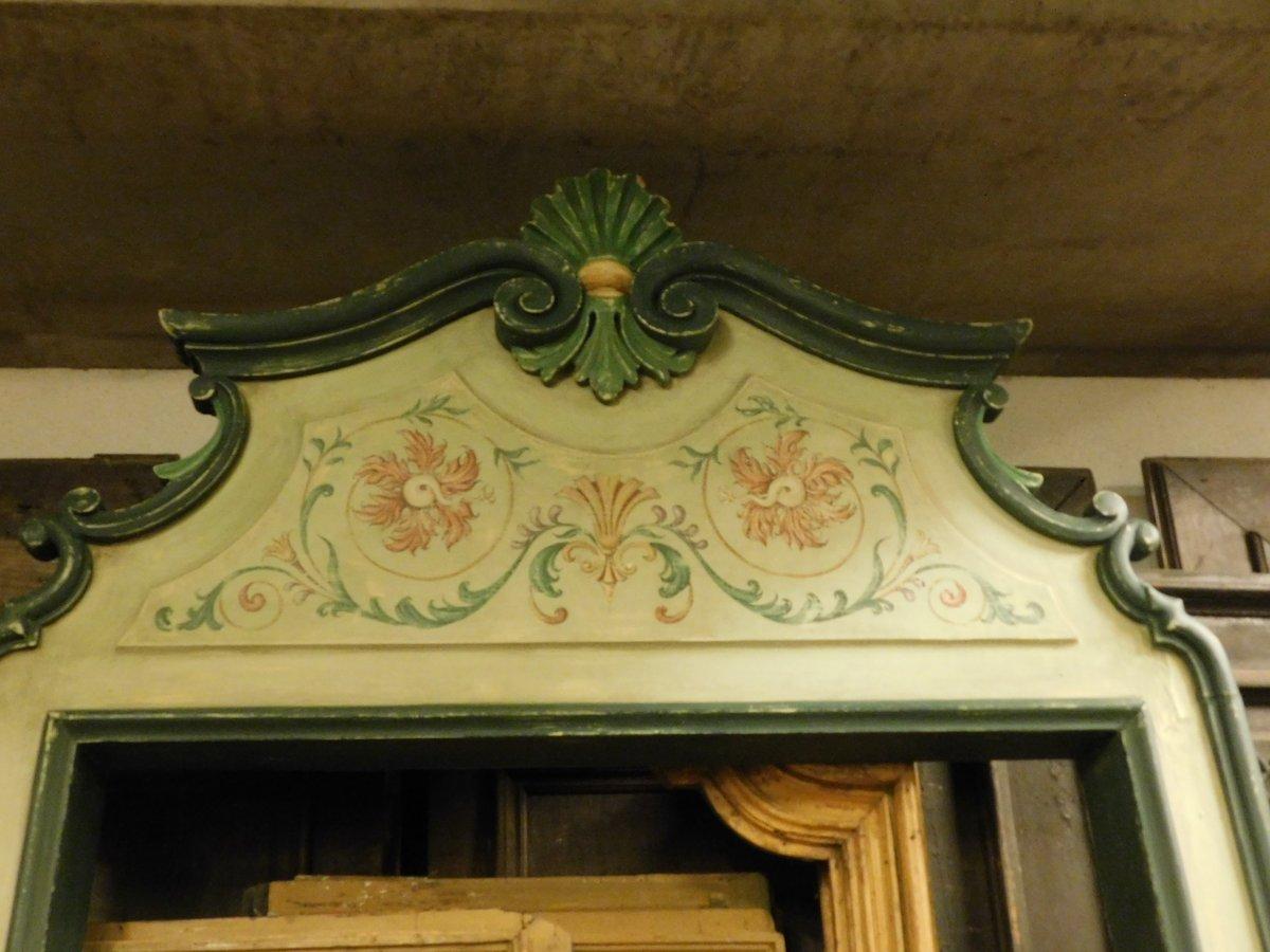 Portal-Rahmen aus lackiertem Holz mit Blumen- und Blattbildern, Italien (Handbemalt) im Angebot