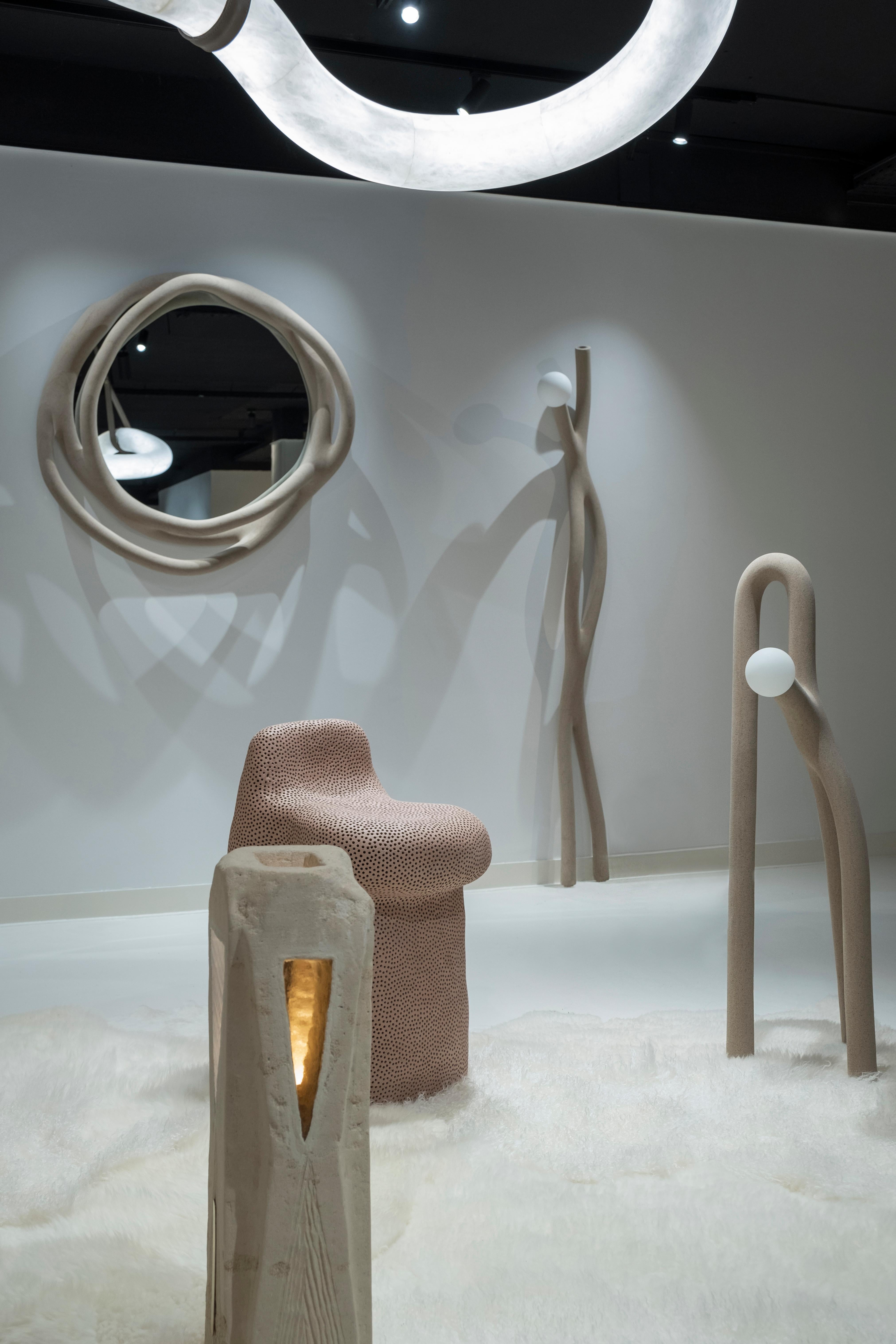 Portal mirror by HWE
Materials: Waste SLS 3D nylon powder, sand from sustainable sources
Dimensions: H 85 x 85 CM.

Also available in other measurements (large, medium and small). Please contact us.

Hot Wire Extensions is a young sustainable design