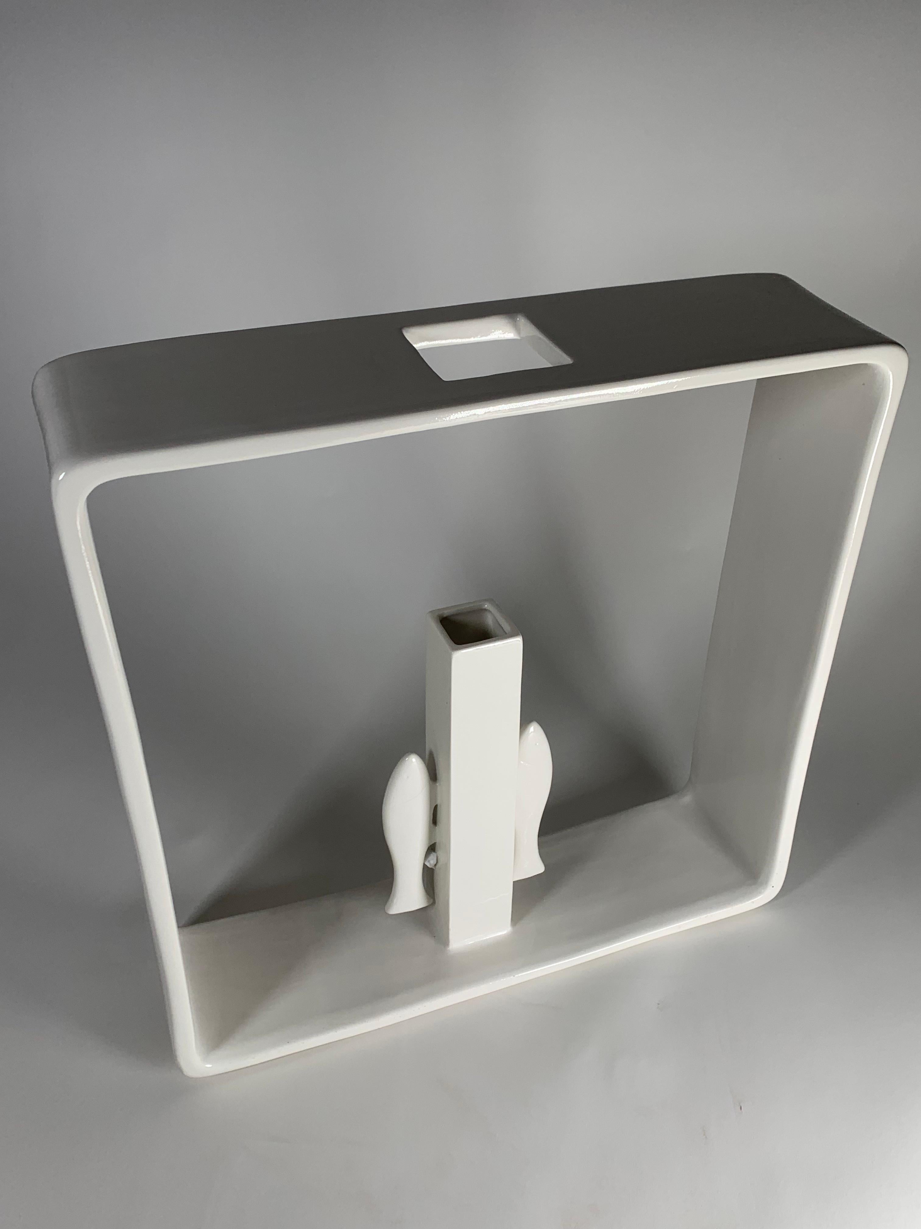 Moderne Vase en céramique Portali modèle 14 d'Andrea Branzi pour les éditions Superego. en vente