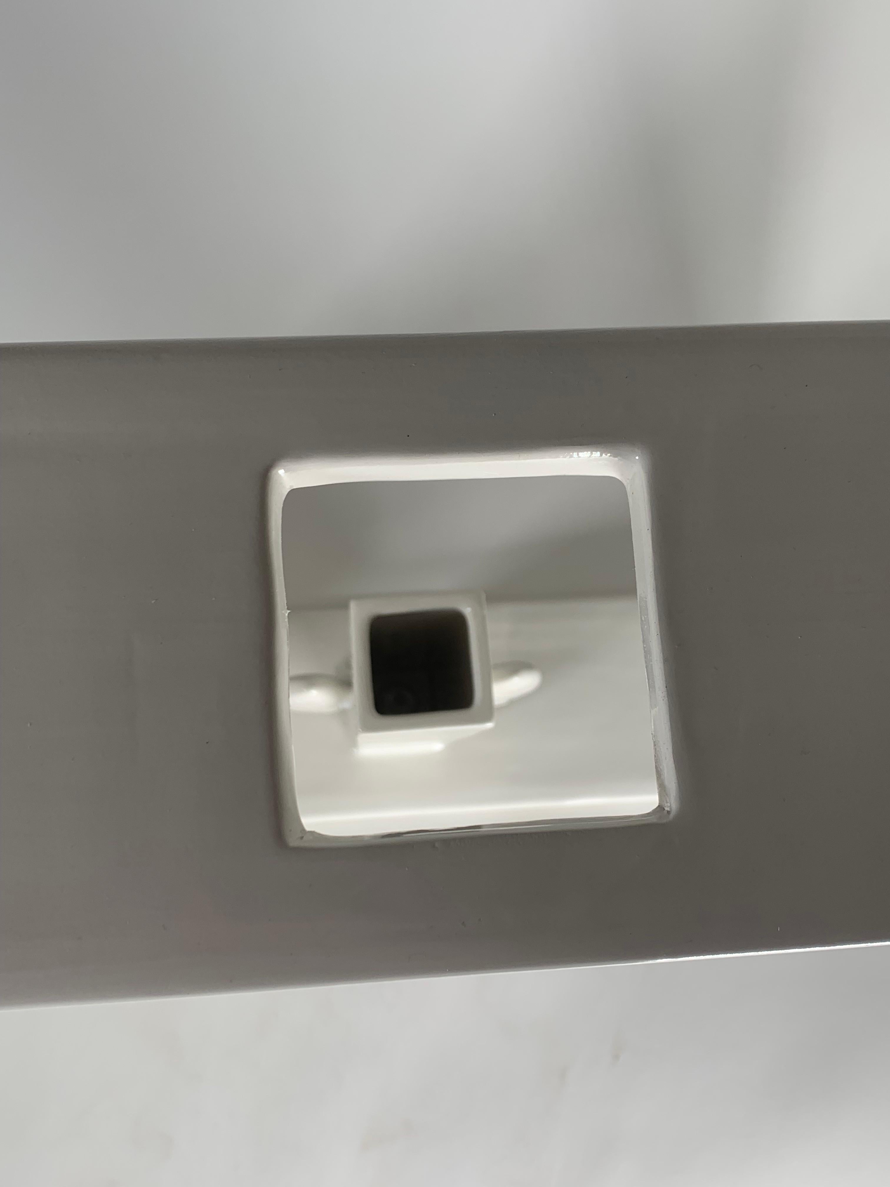 italien Vase en céramique Portali modèle 14 d'Andrea Branzi pour les éditions Superego. en vente