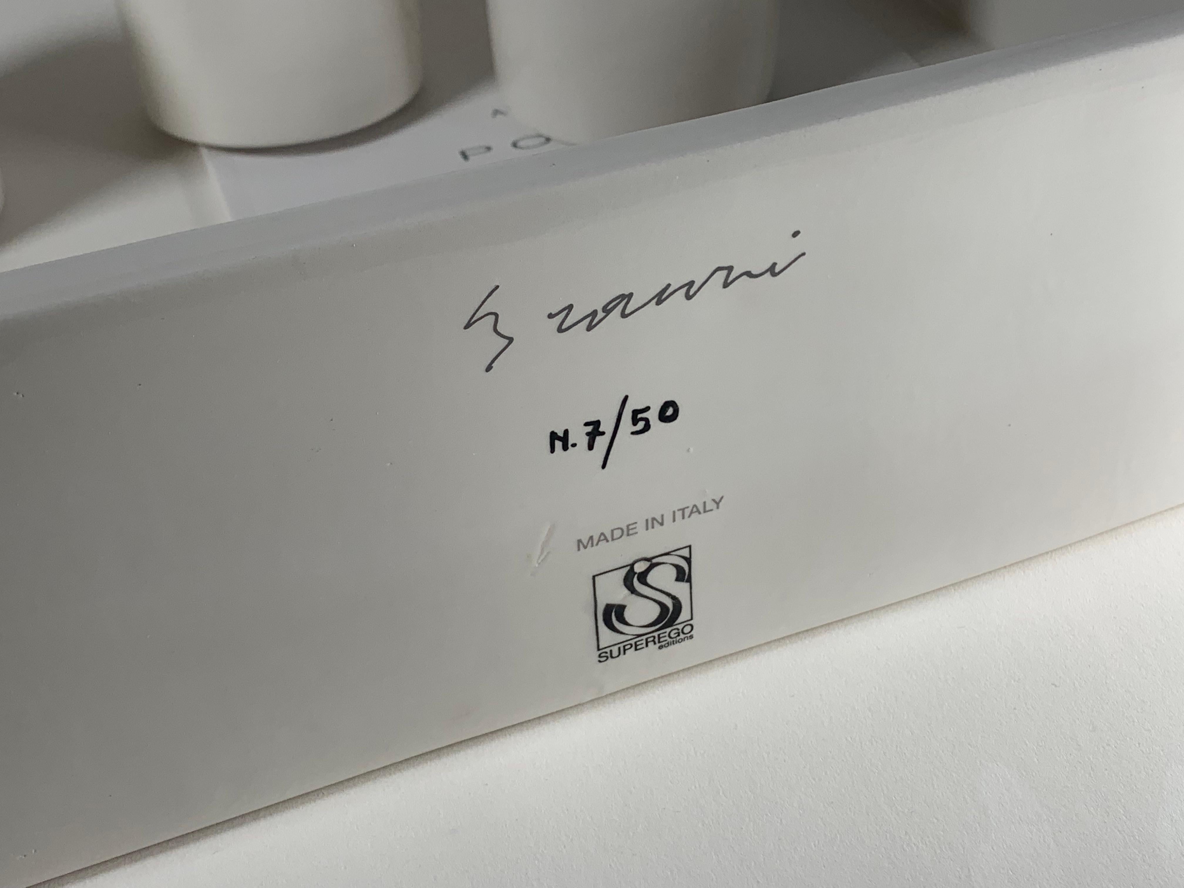Céramique Vase en céramique Portali modèle 18 d'Andrea Branzi pour les éditions Superego. en vente