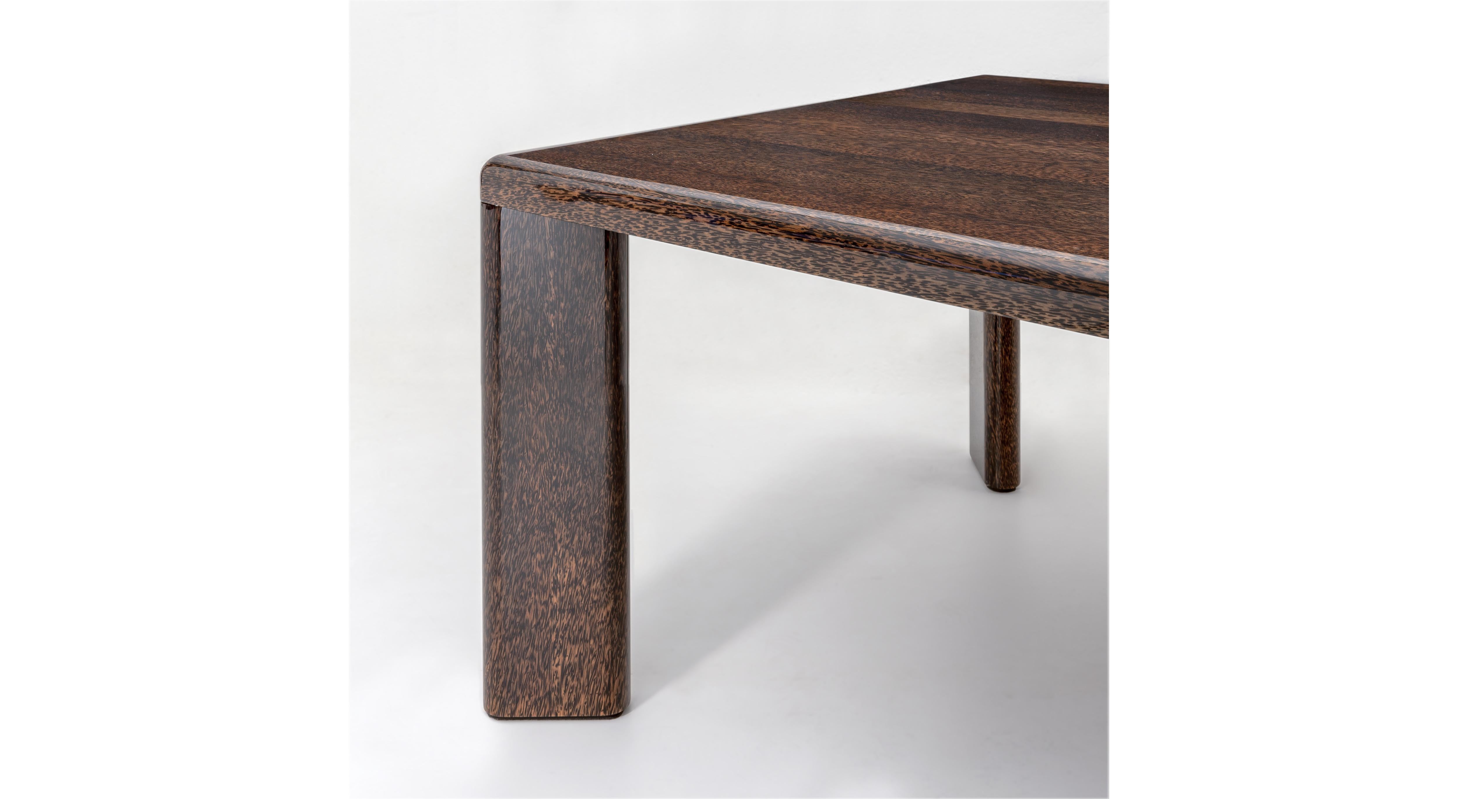 Bois Portante - un meuble en bois de palmier en vente