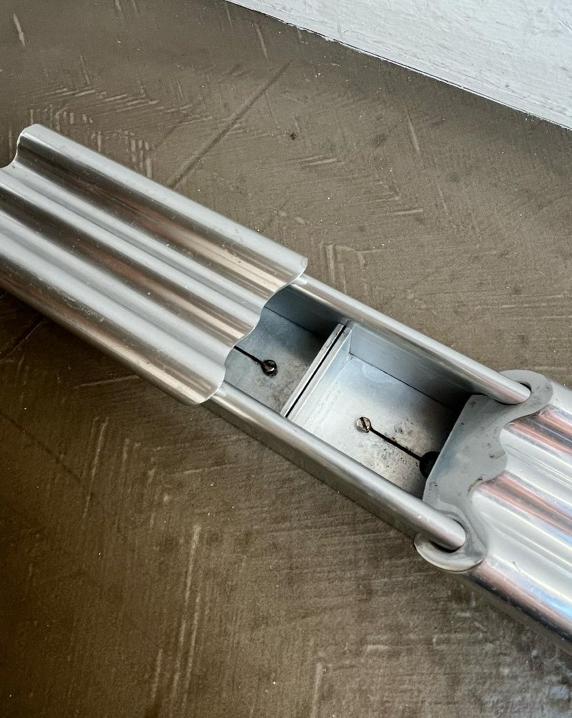 Soporte de aluminio extruido, Nucleo, Enrico Panzeri para Sormani, 1967 en Bueno estado para la venta en Milano, IT