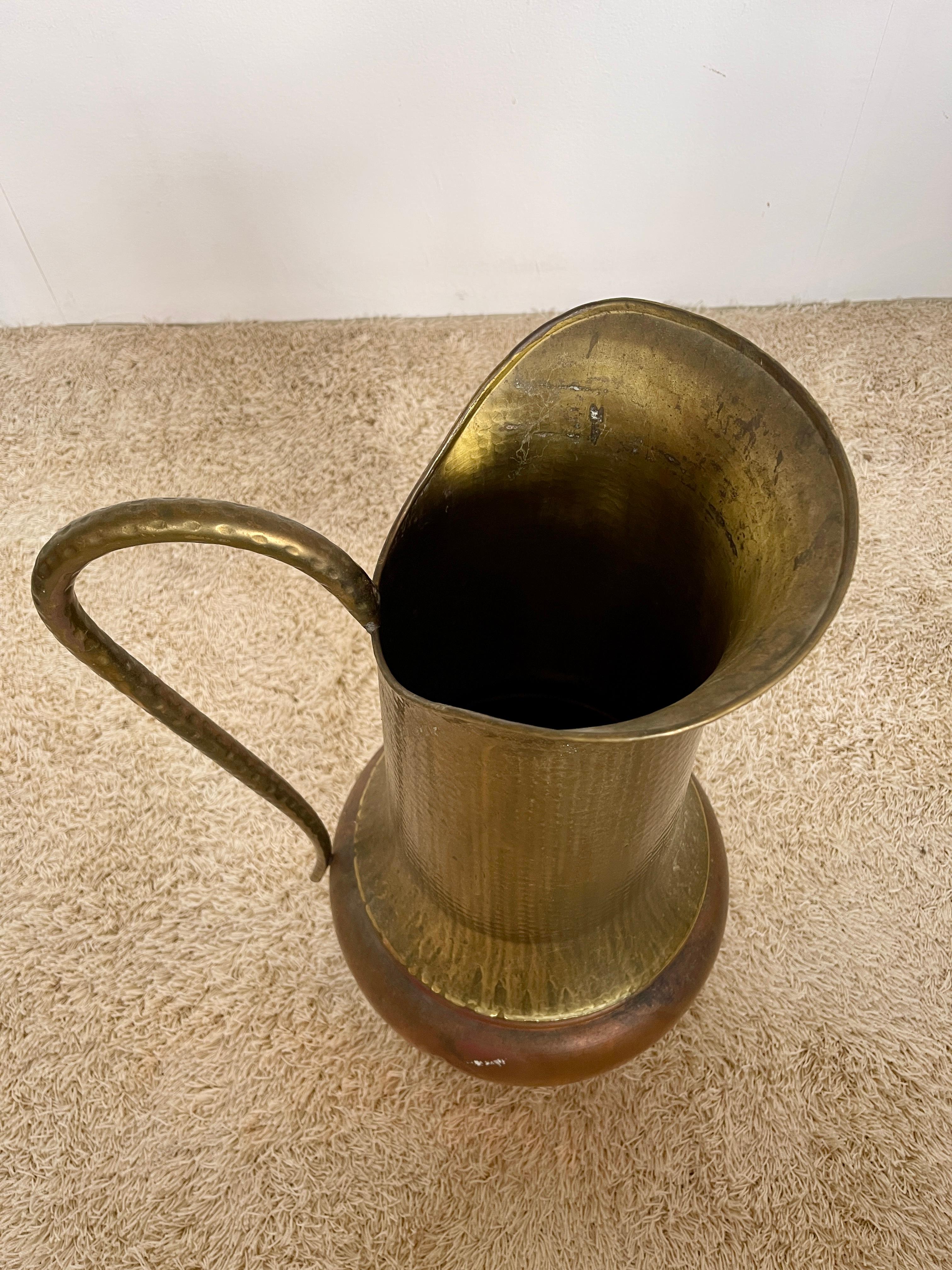 1950s Italian copper umbrella stand In Good Condition For Sale In Cantù, IT